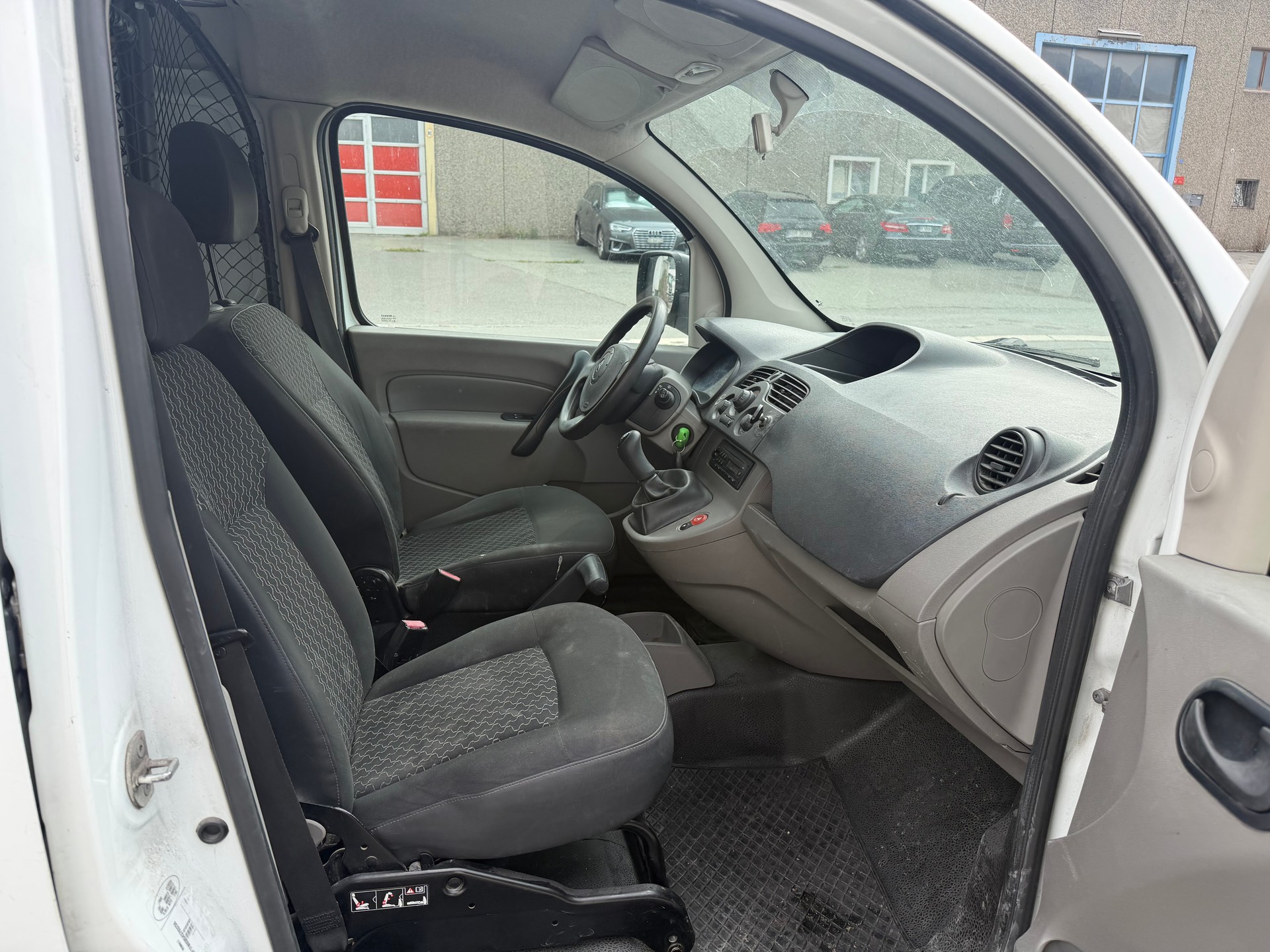 RENAULT Kangoo dCi 90 Business-image-4