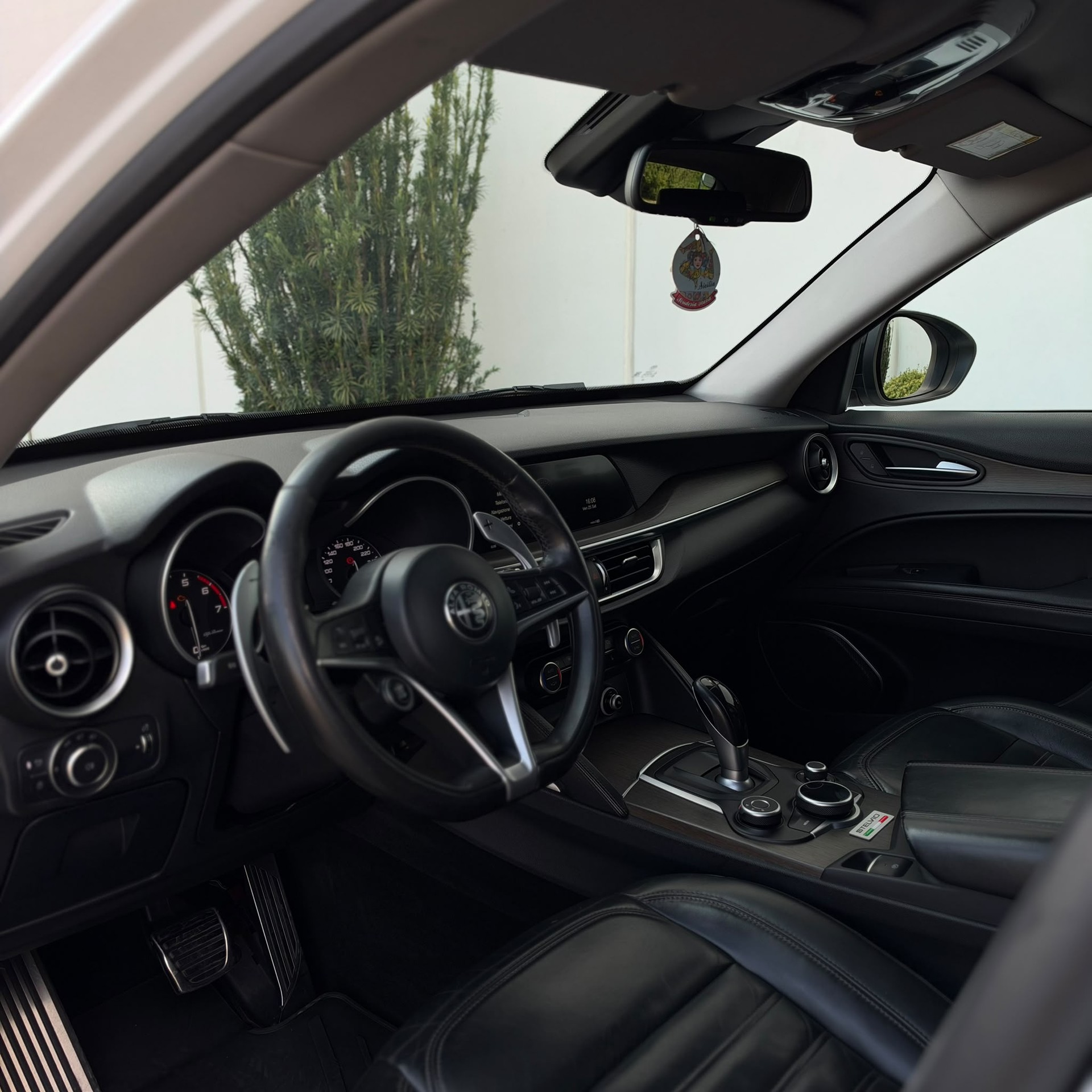 ALFA ROMEO STELVIO-image-4