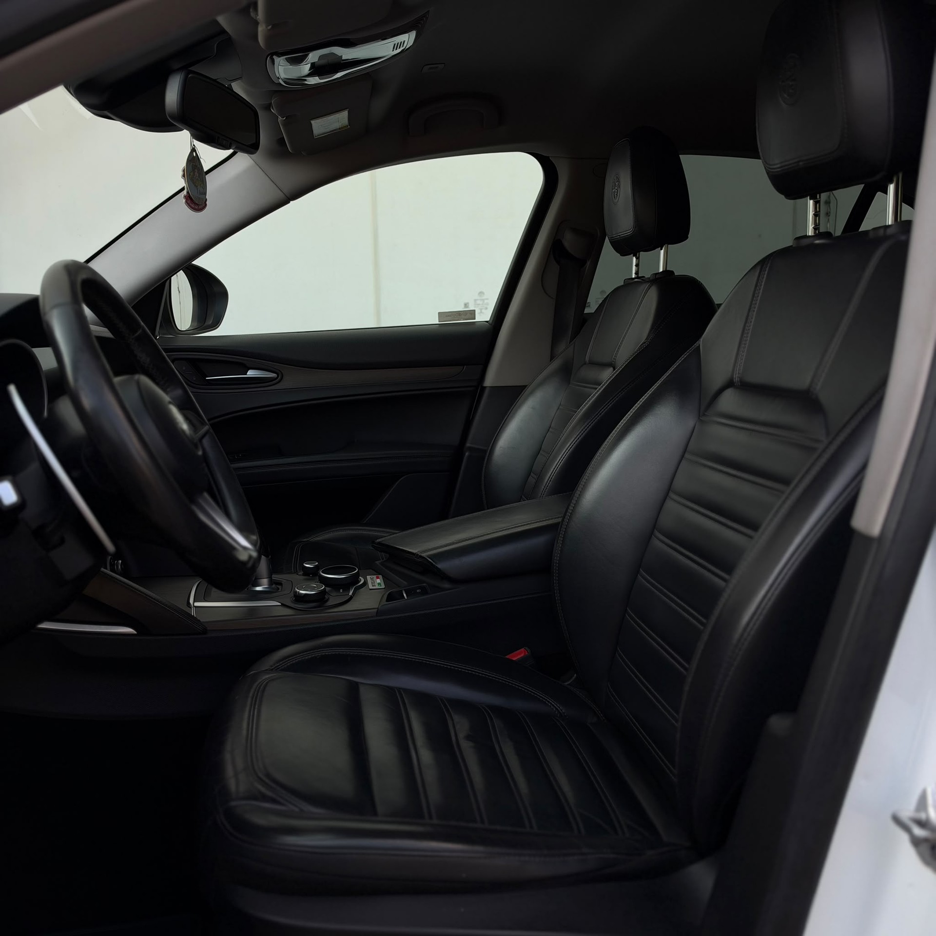 ALFA ROMEO STELVIO-image-5