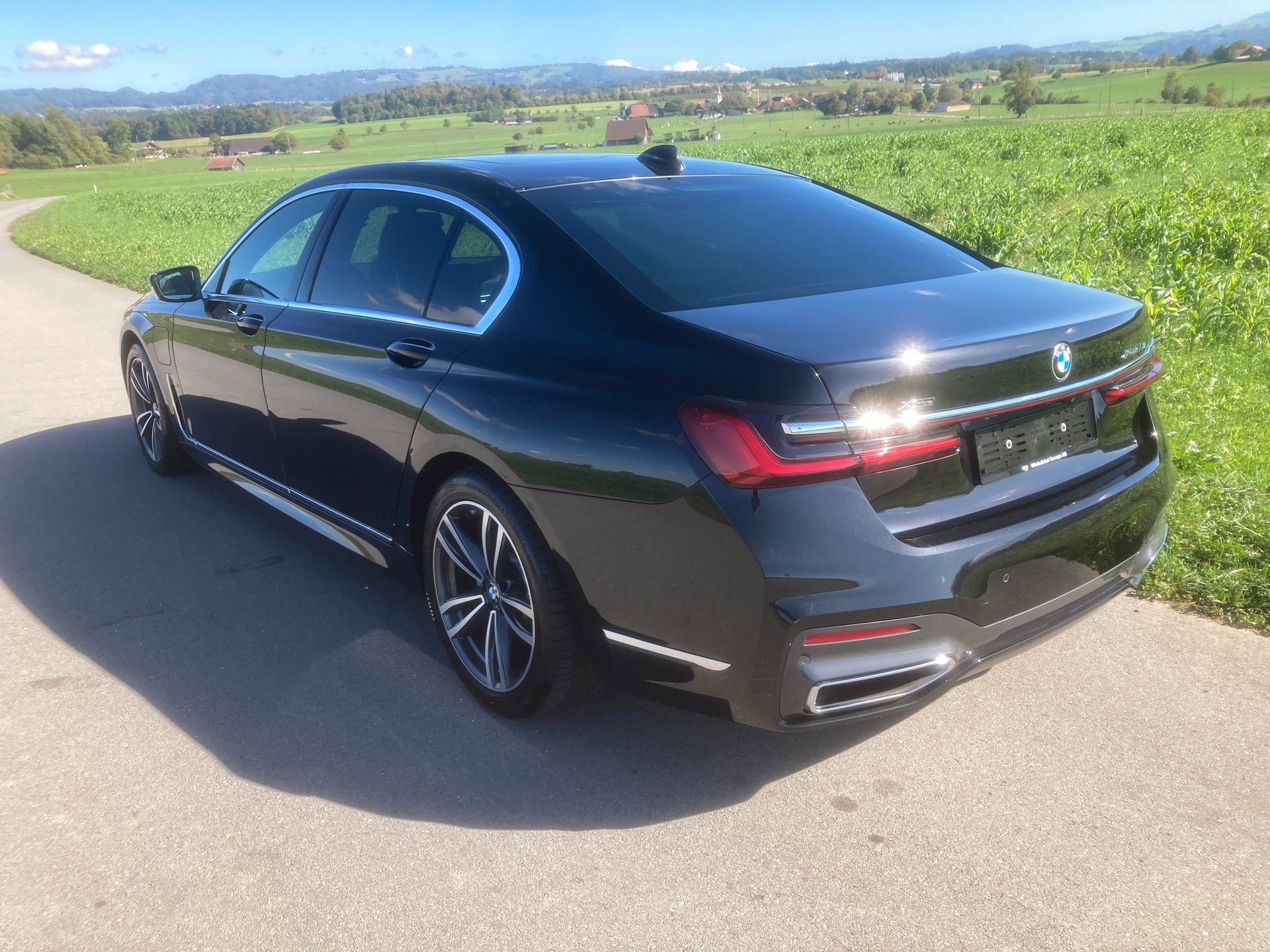 BMW 745Le xDrive M Sport Steptronic-image-3