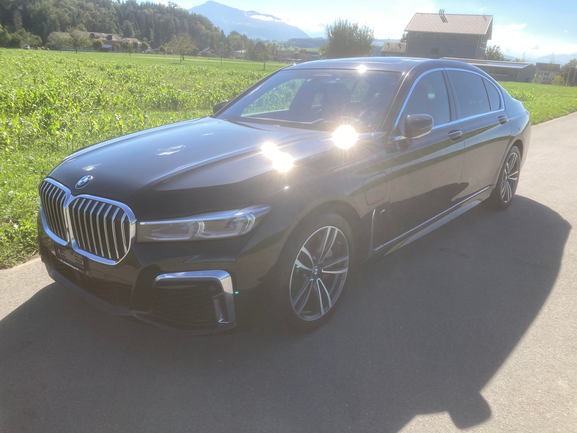BMW 745Le xDrive M Sport Steptronic-image-0