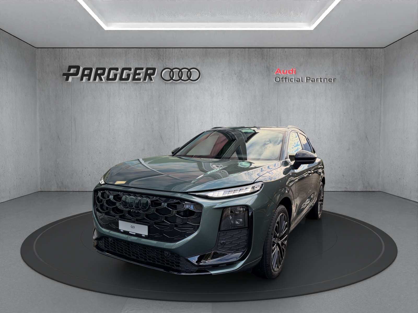 AUDI Q3 SUV TFSI quattro 195 kW S tronic-image-0
