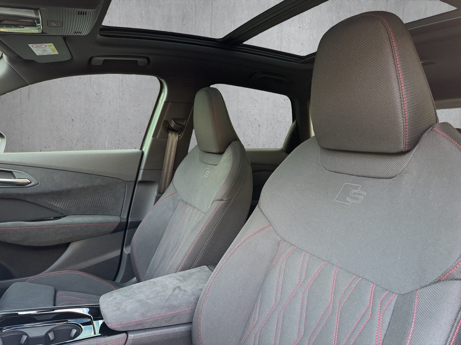 AUDI Q3 SUV TFSI quattro 195 kW S tronic-image-16