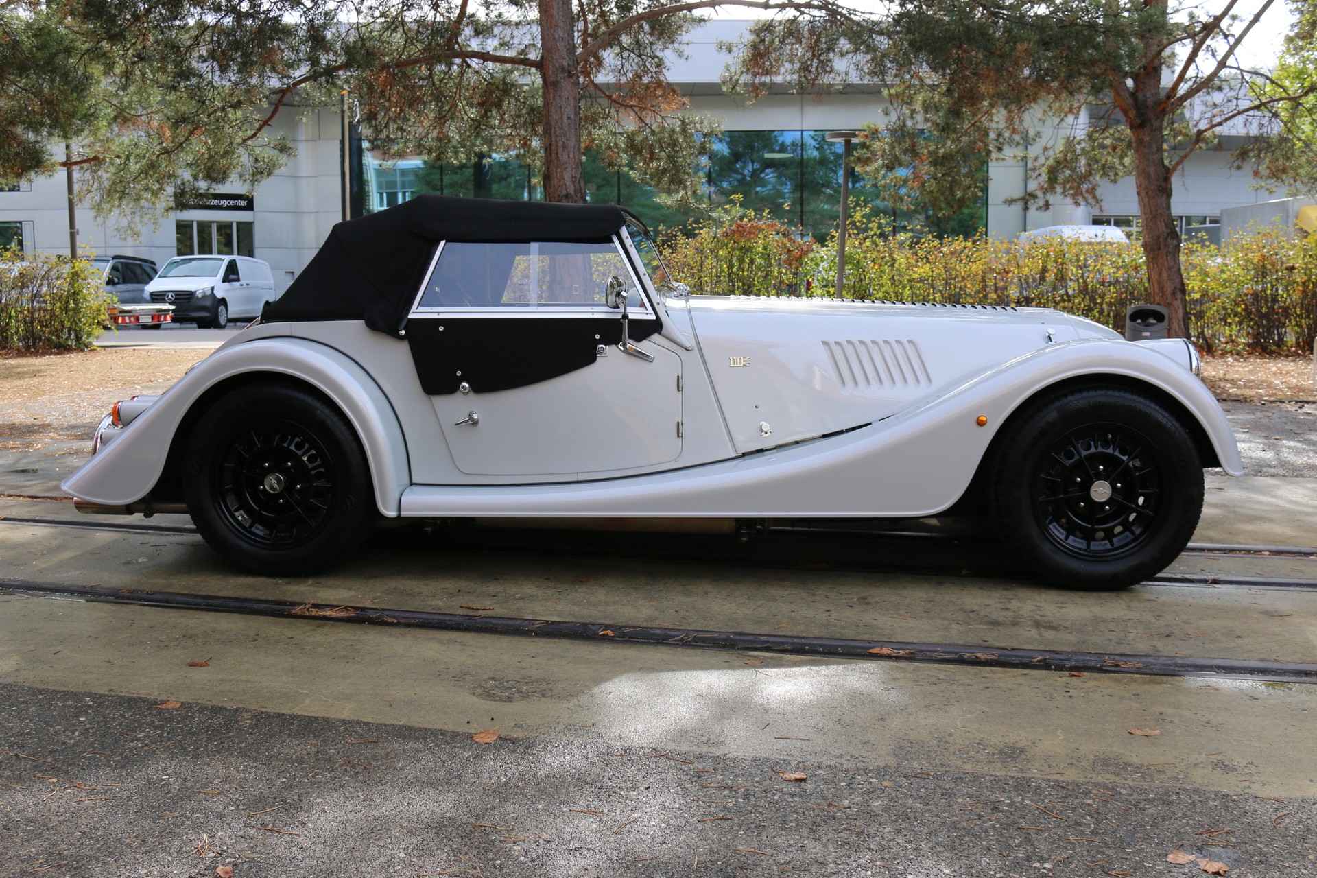 MORGAN Roadster 3.7 110th-image-2