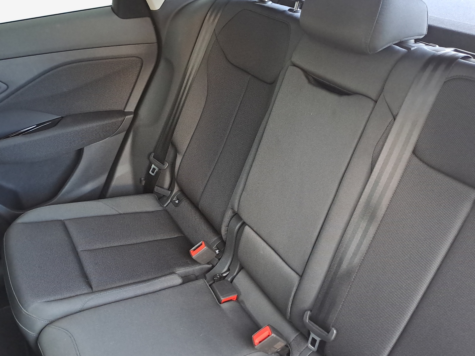 AUDI Q3 SUV e-hybrid 200 kW S tronig-image-11