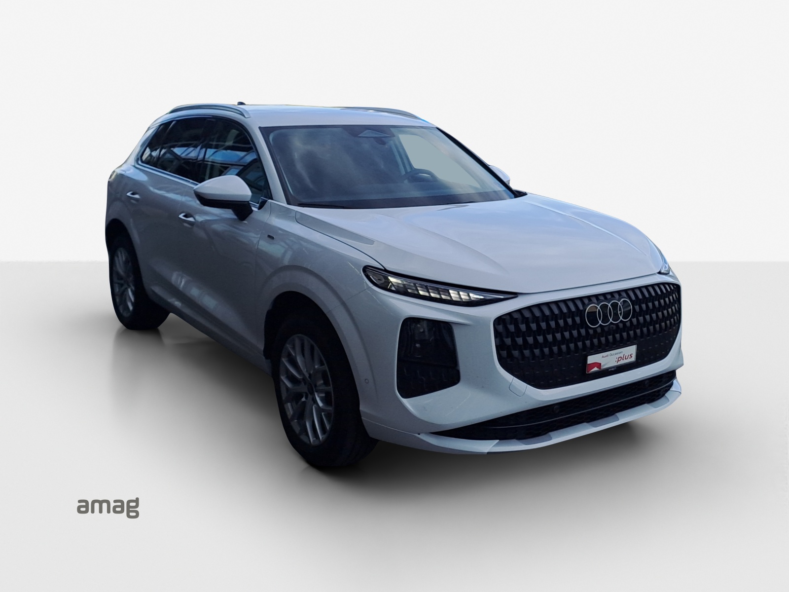 AUDI Q3 SUV e-hybrid 200 kW S tronig-image-5