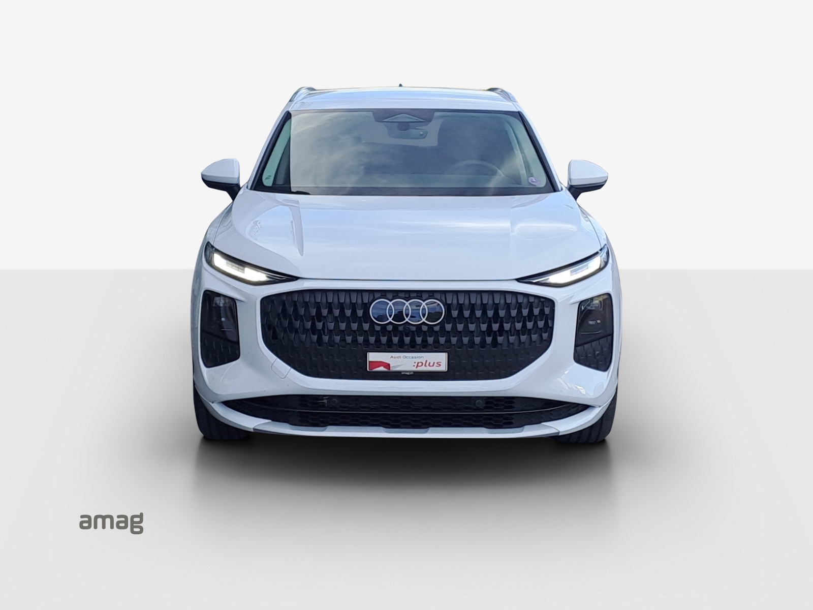 AUDI Q3 SUV e-hybrid 200 kW S tronig-image-6