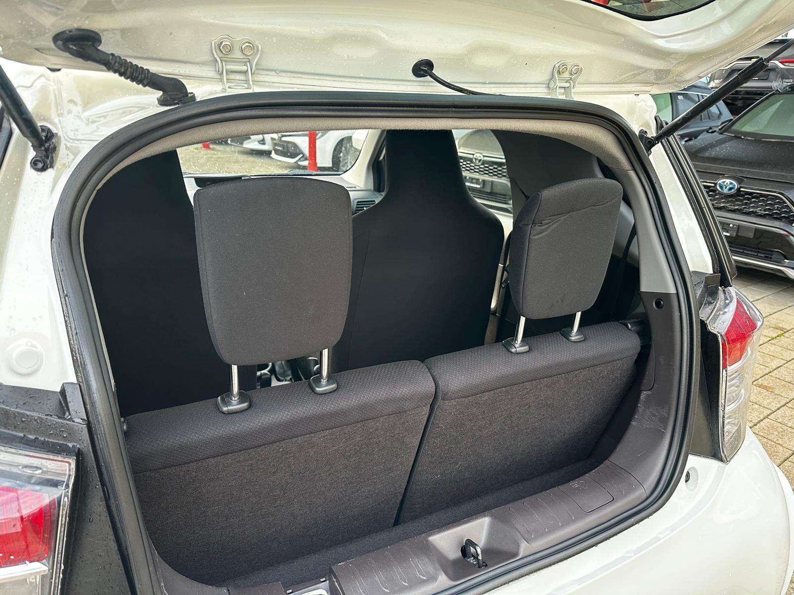 TOYOTA iQ 1.0 VVT-i Q MiD-image-6