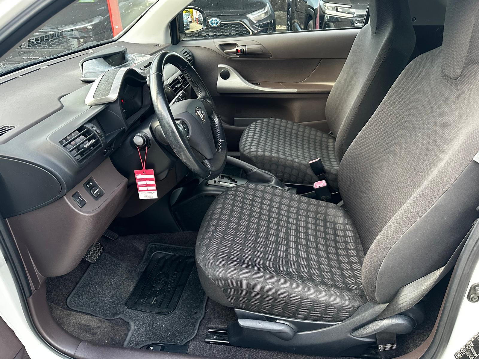 TOYOTA iQ 1.0 VVT-i Q MiD-image-8