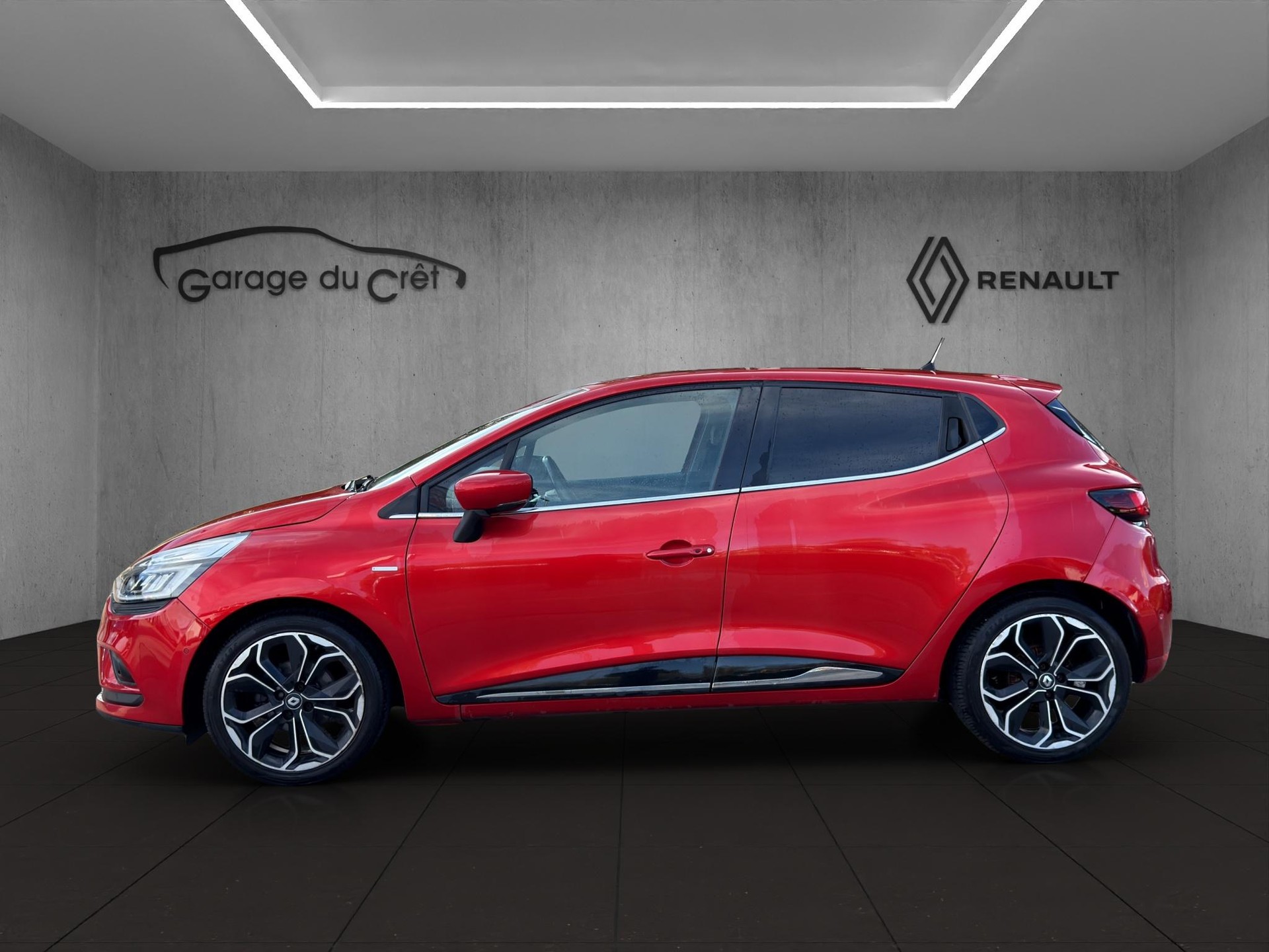 RENAULT Clio 1.2 TCe 120 Swiss Edition S/S-showroom-element-1