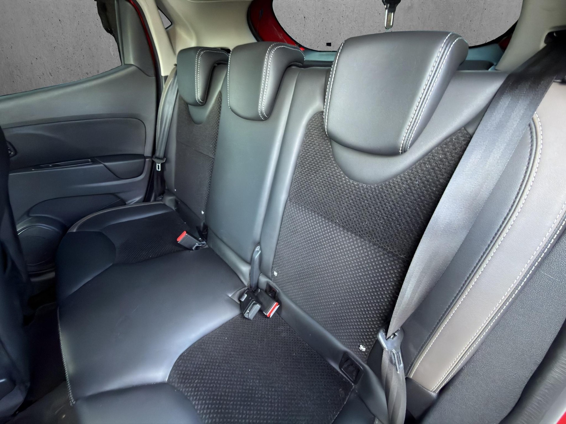 RENAULT Clio 1.2 TCe 120 Swiss Edition S/S-image-10