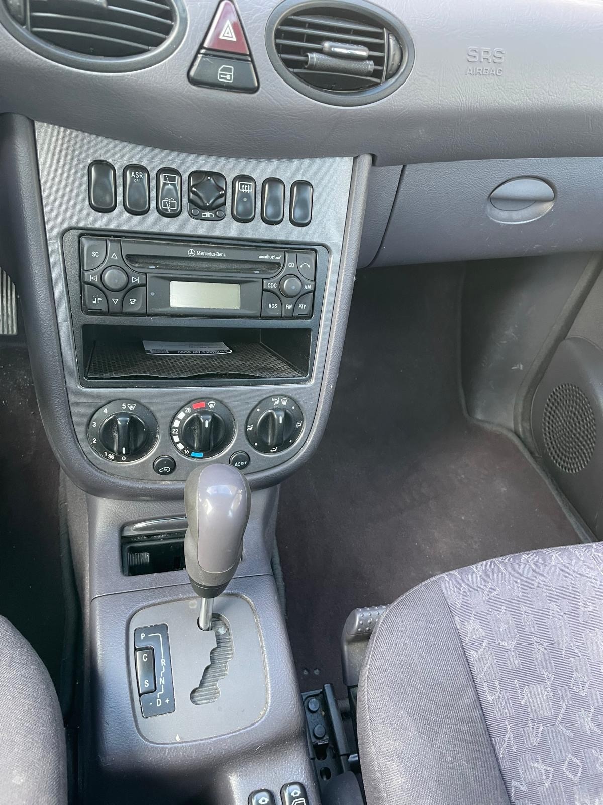 MERCEDES-BENZ A 140 Classic-image-6