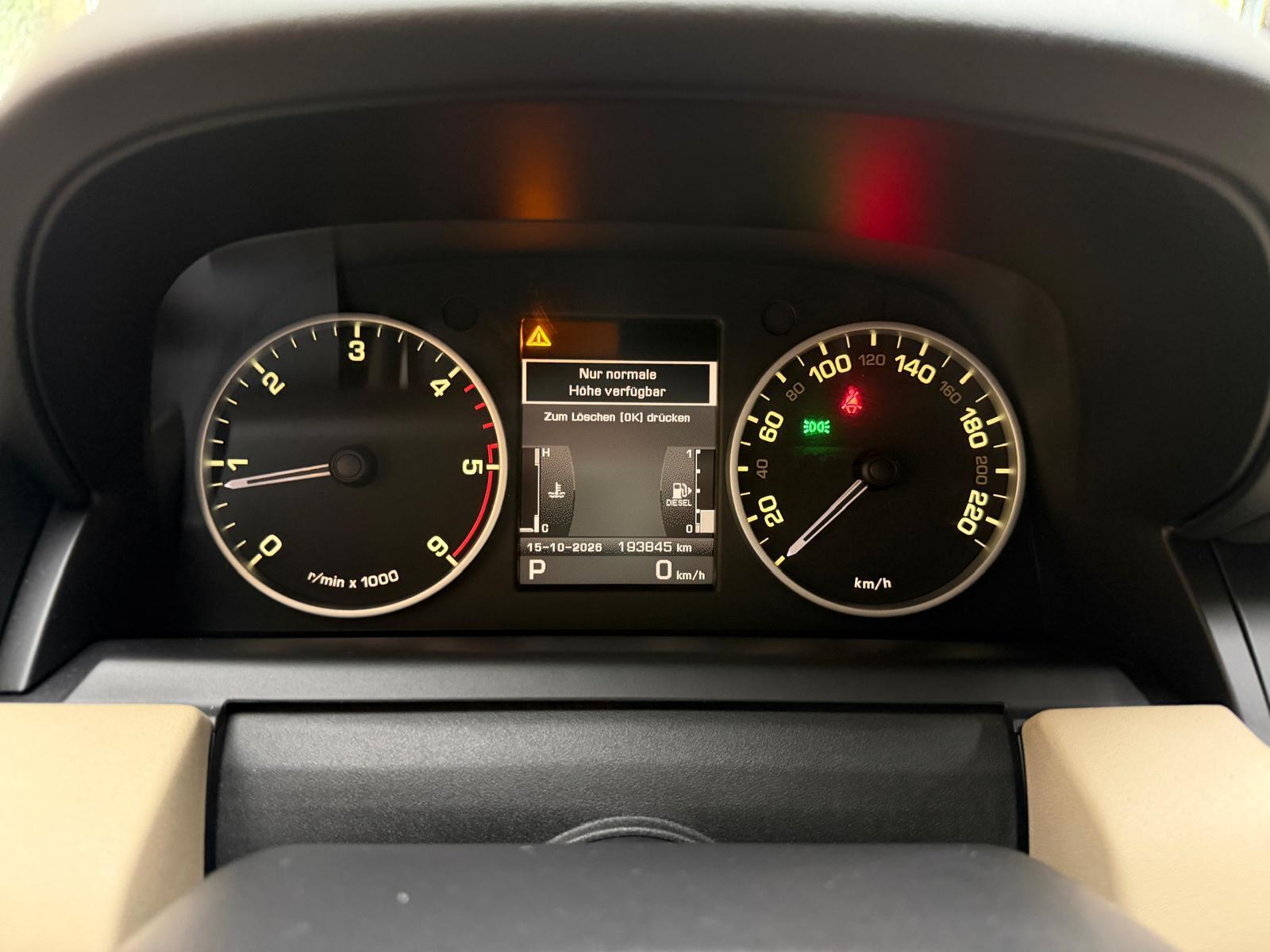 LAND ROVER Range Rover Sport 3.0 SDV6 HSE-image-22