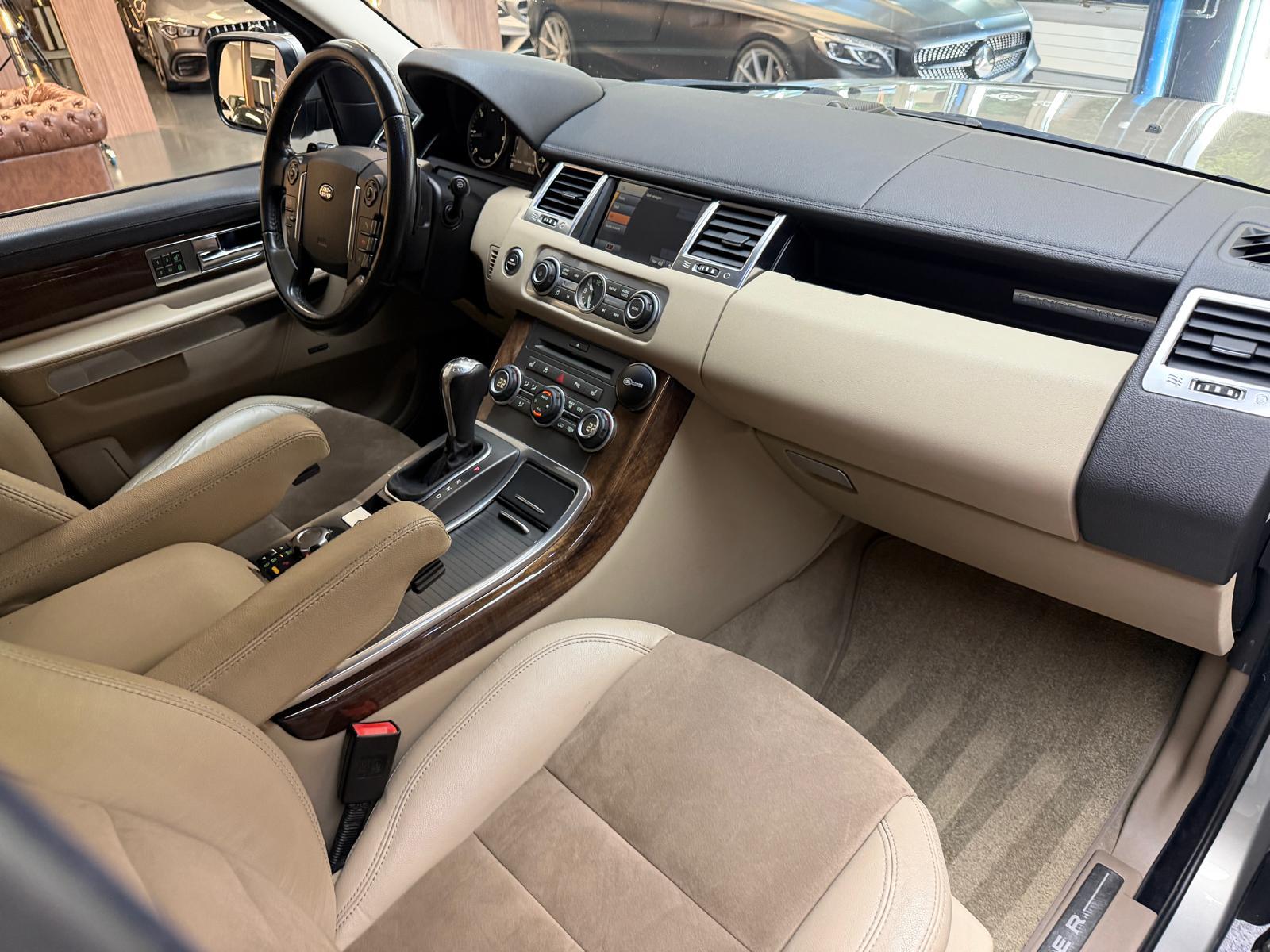 LAND ROVER Range Rover Sport 3.0 SDV6 HSE-image-14