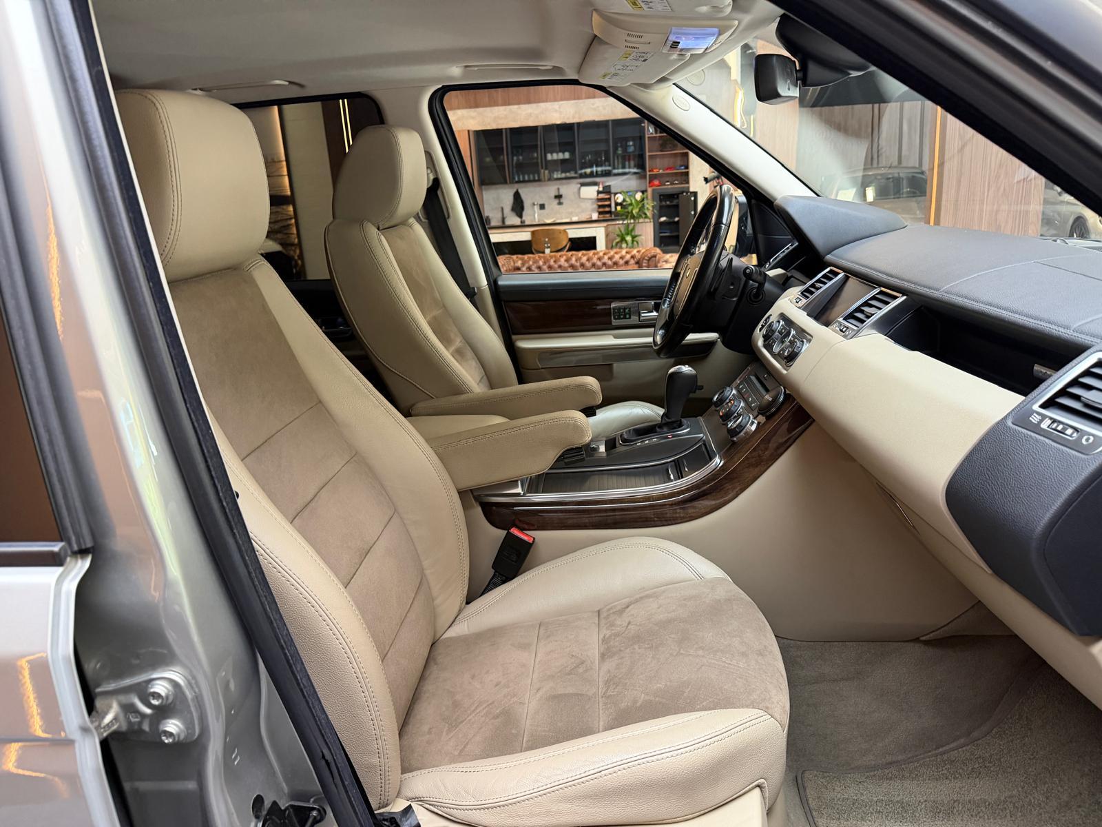LAND ROVER Range Rover Sport 3.0 SDV6 HSE-image-13