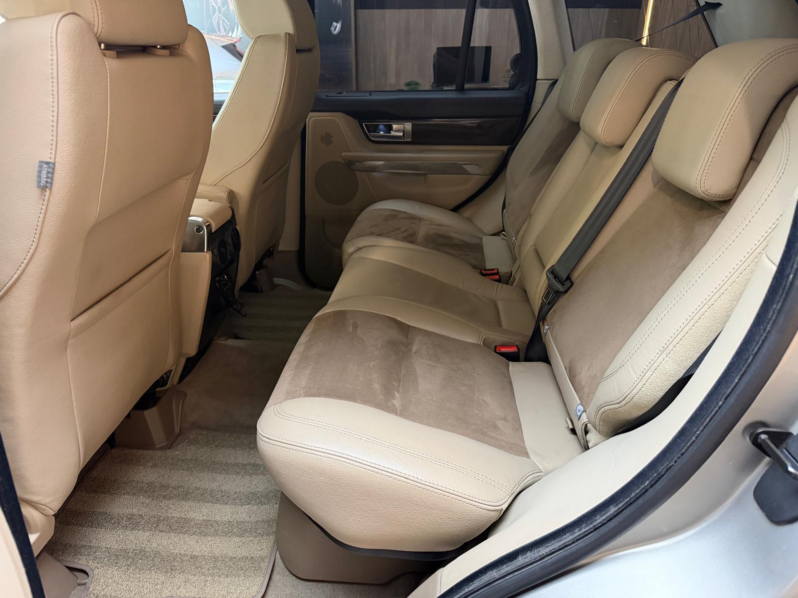 LAND ROVER Range Rover Sport 3.0 SDV6 HSE-image-17
