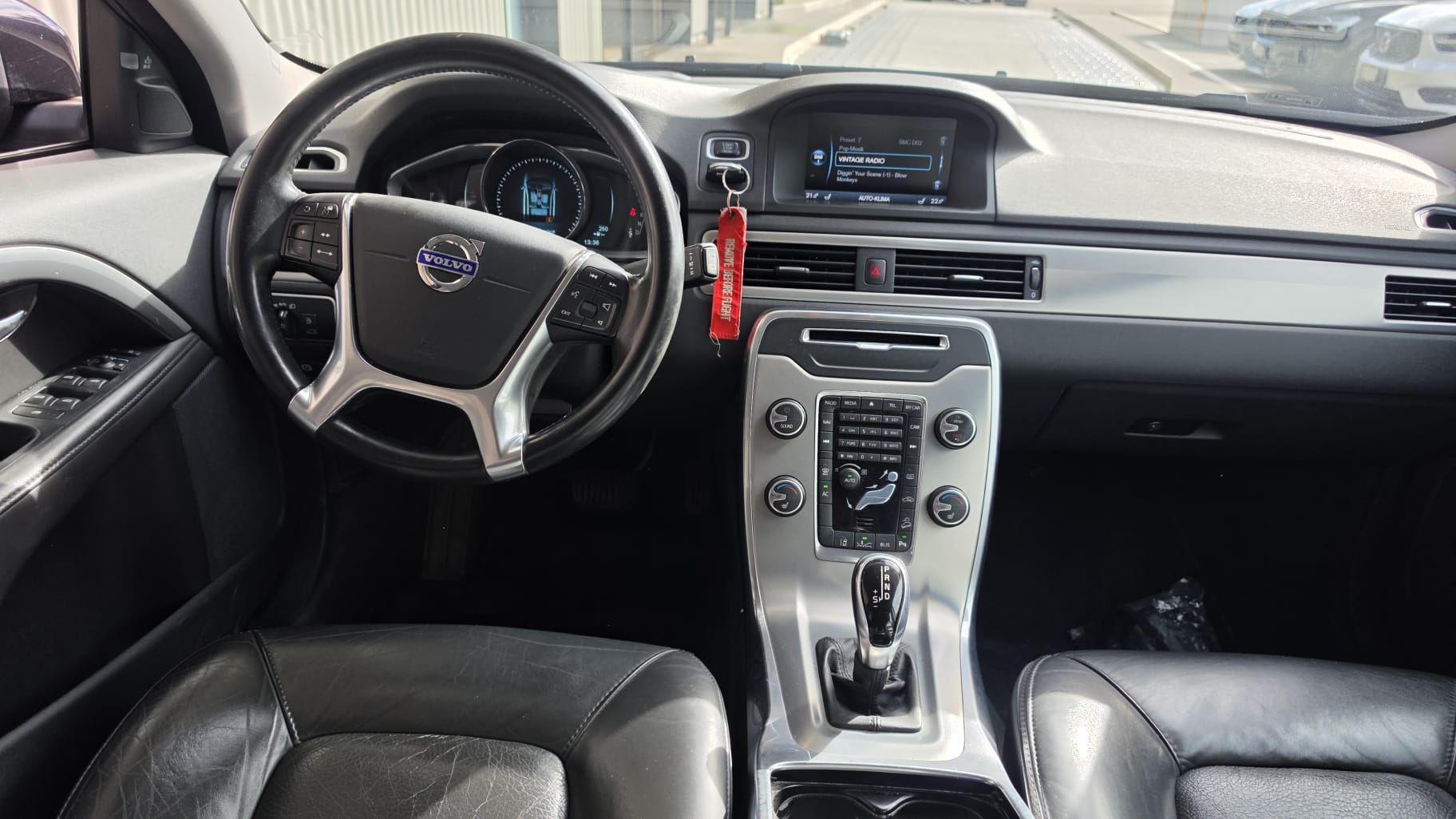 VOLVO XC70 D4 AWD Summum Geartronic-image-7