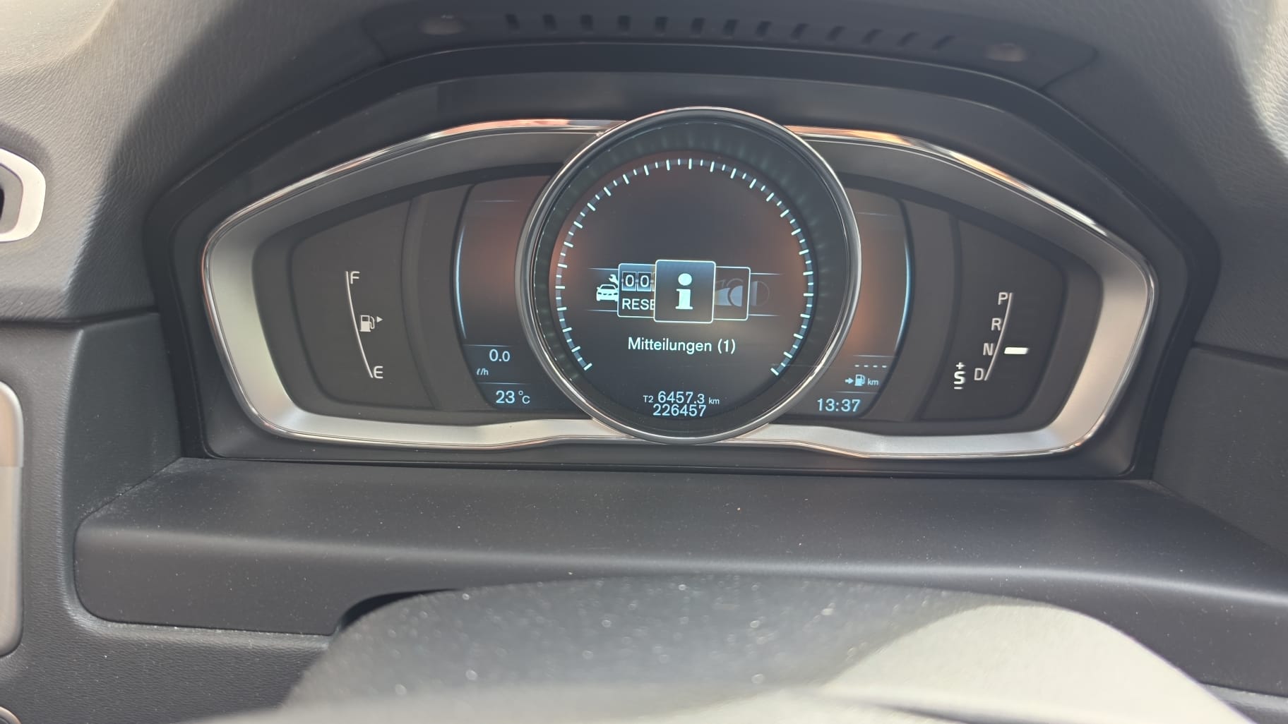 VOLVO XC70 D4 AWD Summum Geartronic-image-8