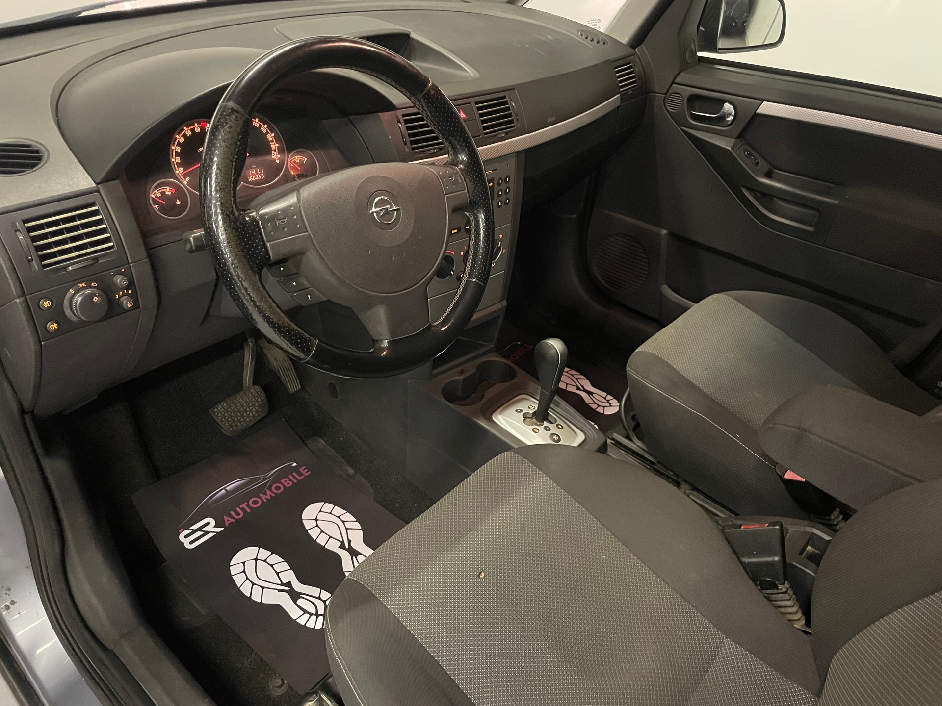 OPEL Meriva 1.6i-16 TP Cosmo-image-10