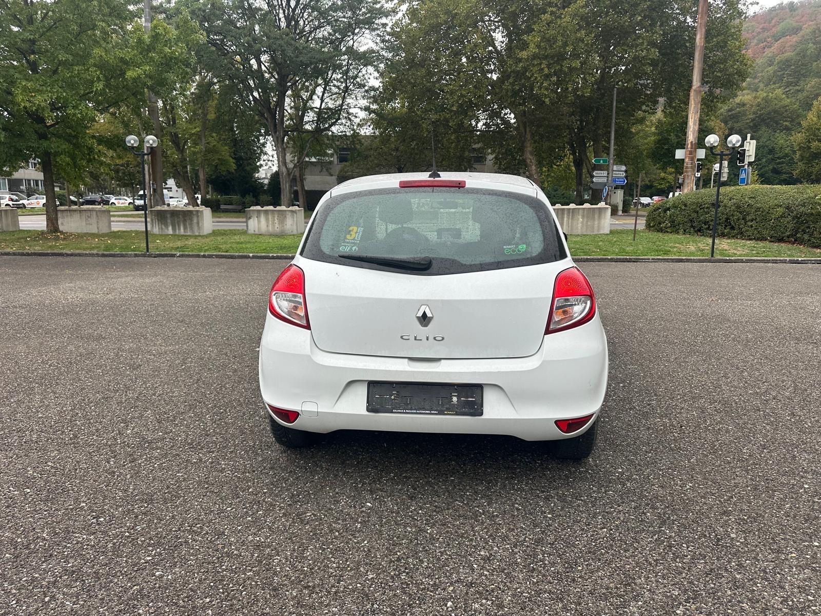 RENAULT Clio 1.2 16V Turbo Night&Day-image-5