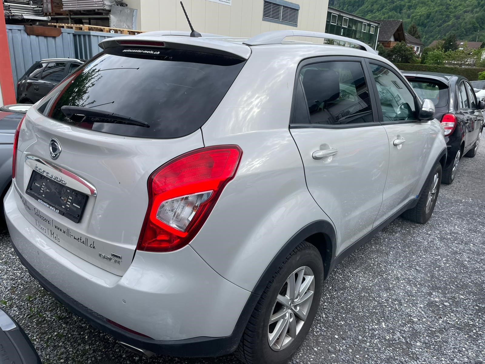 KGM-SsangYong Korando 2.0 e-XDI Quartz 4WD-image-3