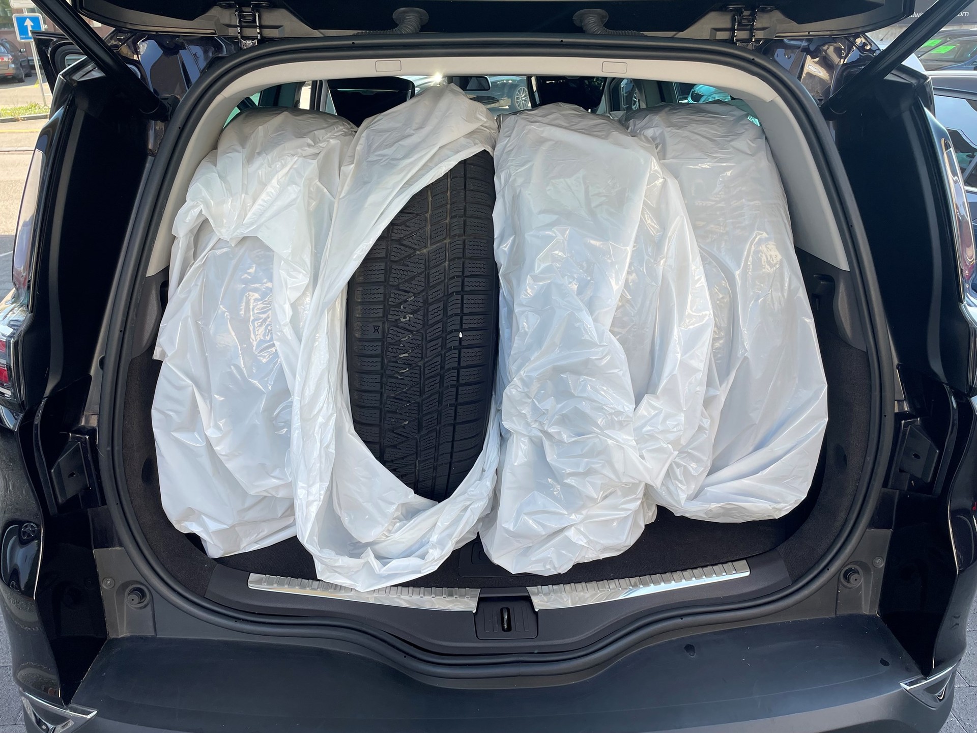 RENAULT Espace 1.6 TCe Initiale EDC-image-9