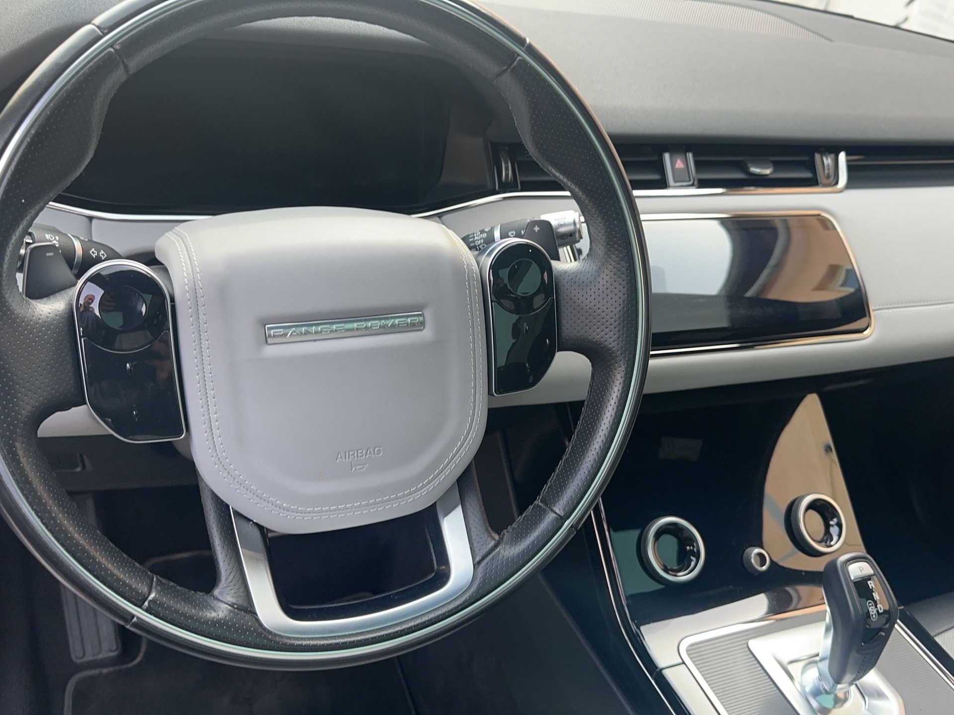 LAND ROVER Range Rover Evoque R-Dynamic D 180 First Edition AT9-image-6