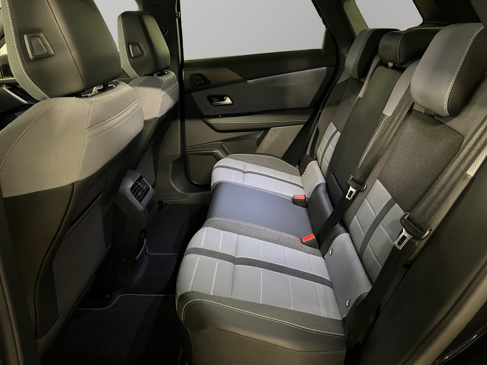 OPEL Grandland Electric GS-image-10