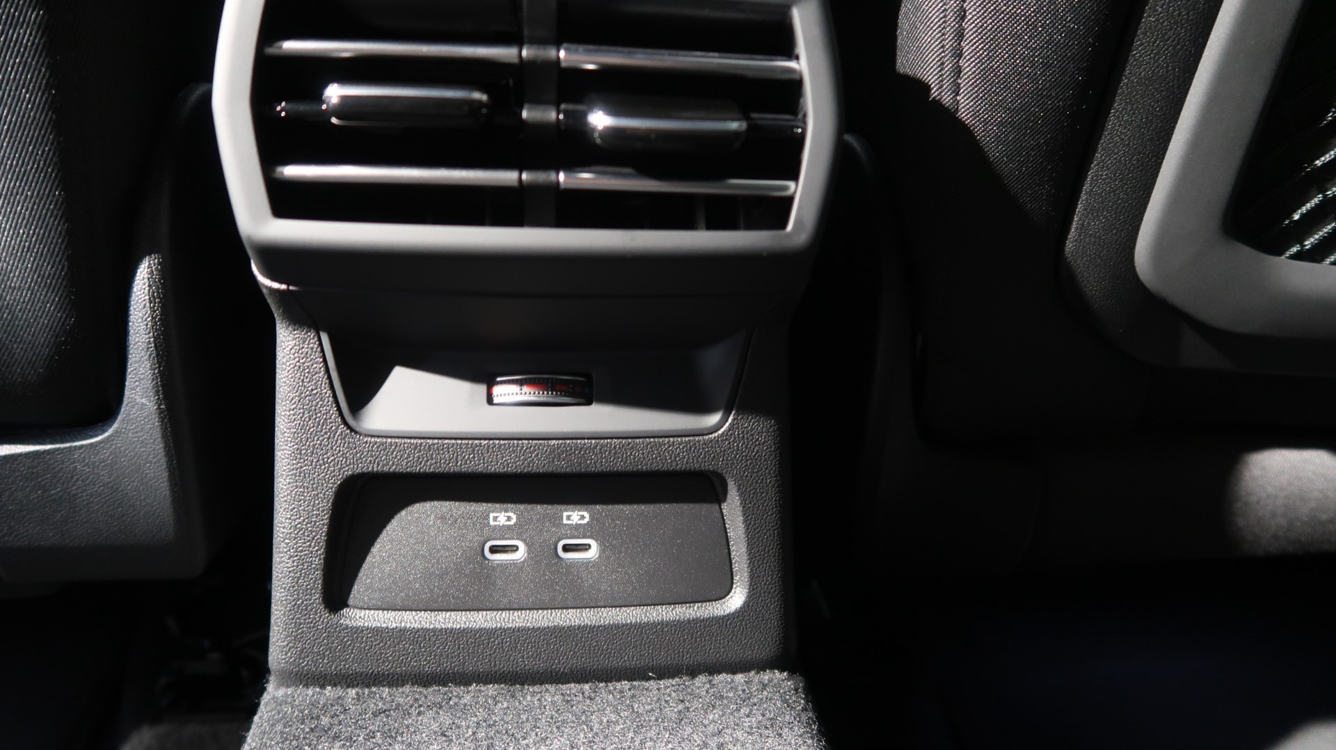 AUDI A3 allstreet 35 TFSI Attraction S-tronic-image-11