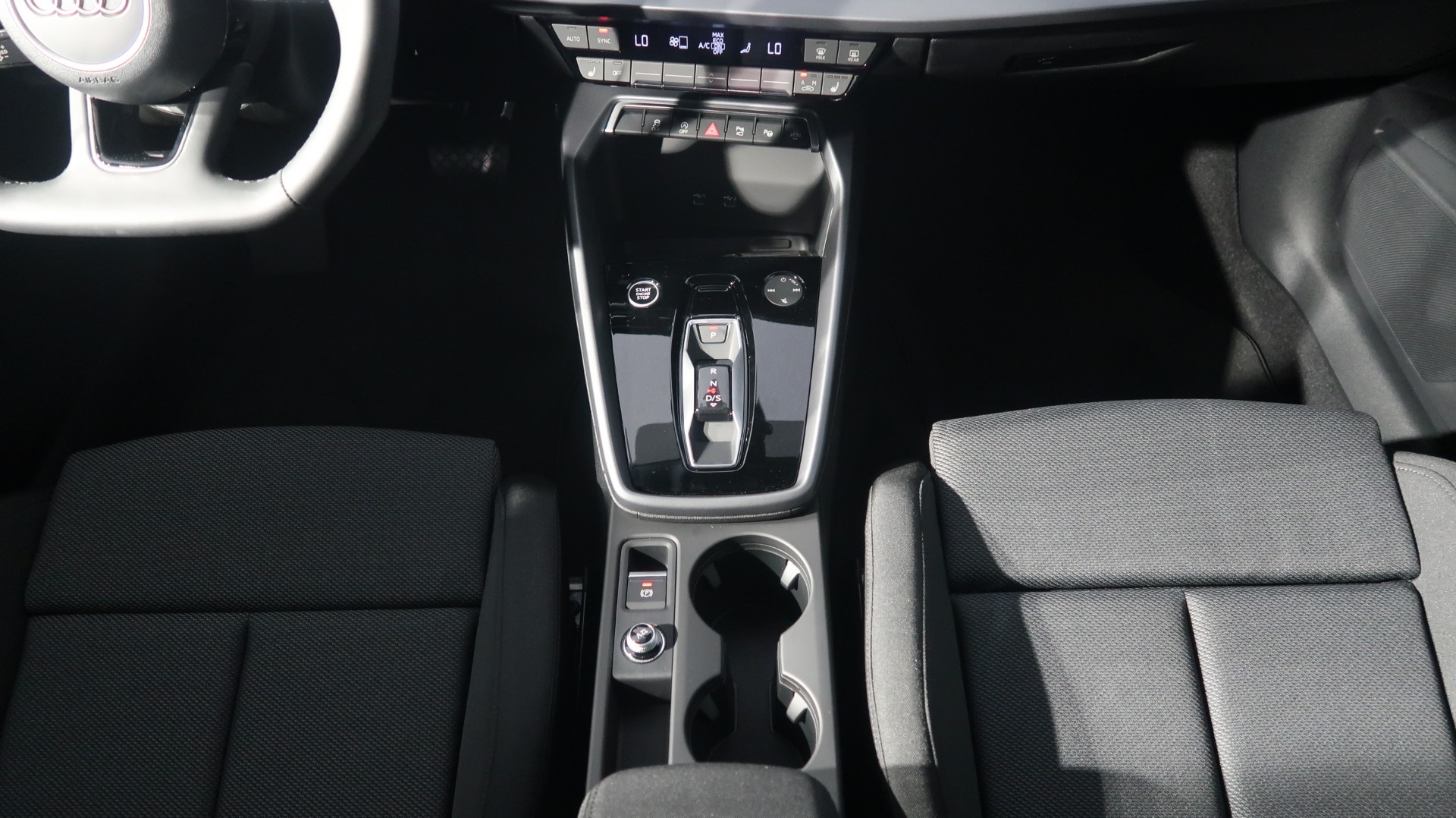 AUDI A3 allstreet 35 TFSI Attraction S-tronic-image-12
