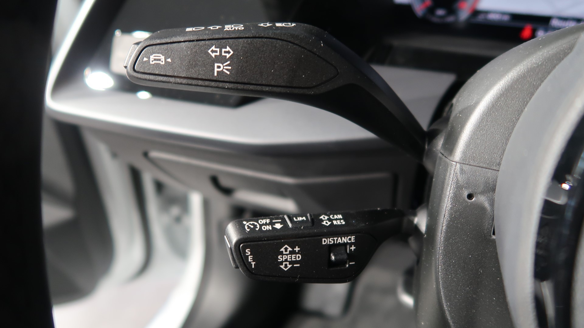AUDI A3 allstreet 35 TFSI Attraction S-tronic-image-5