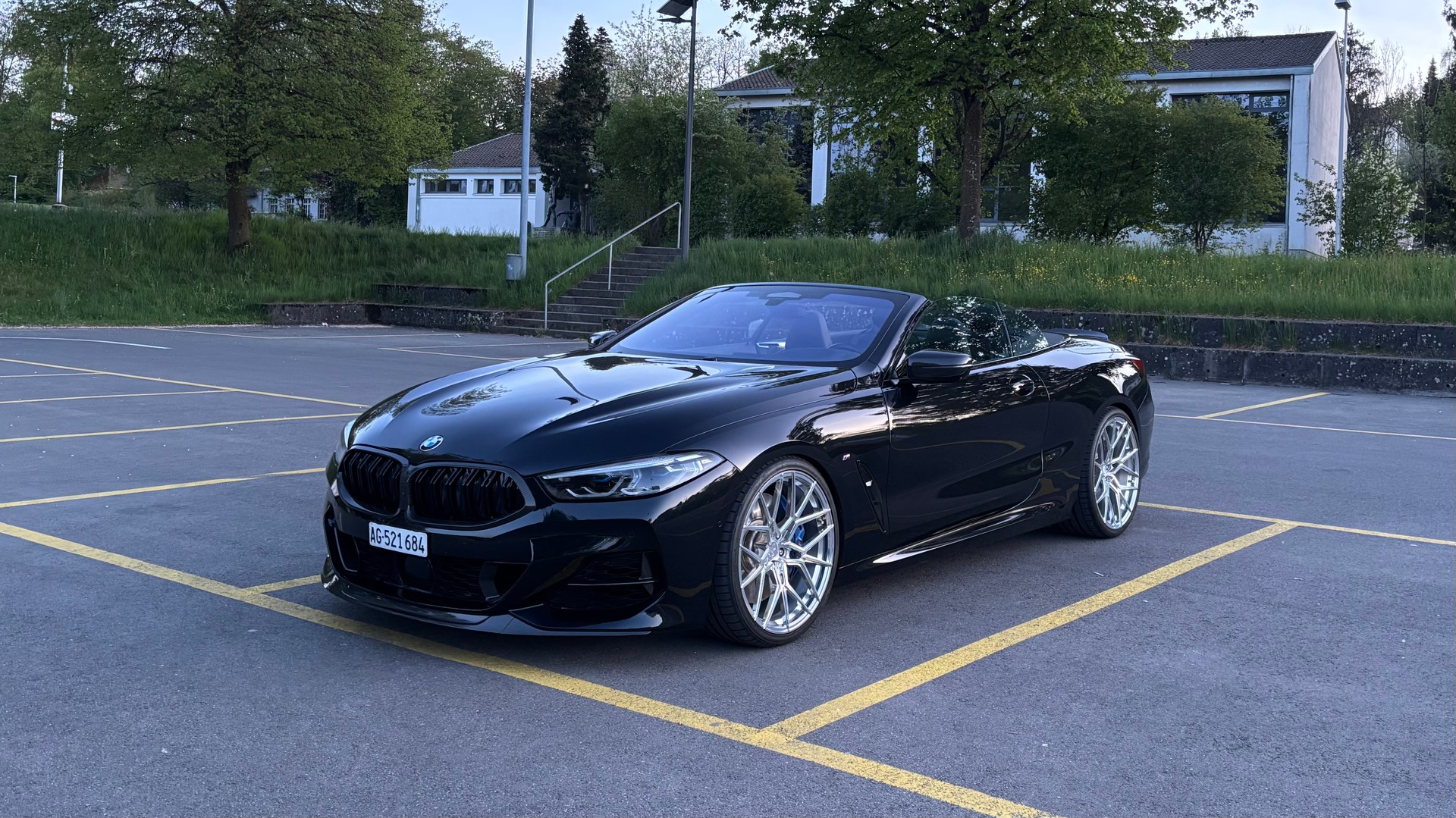 BMW M850i xDrive Steptronic-image-0