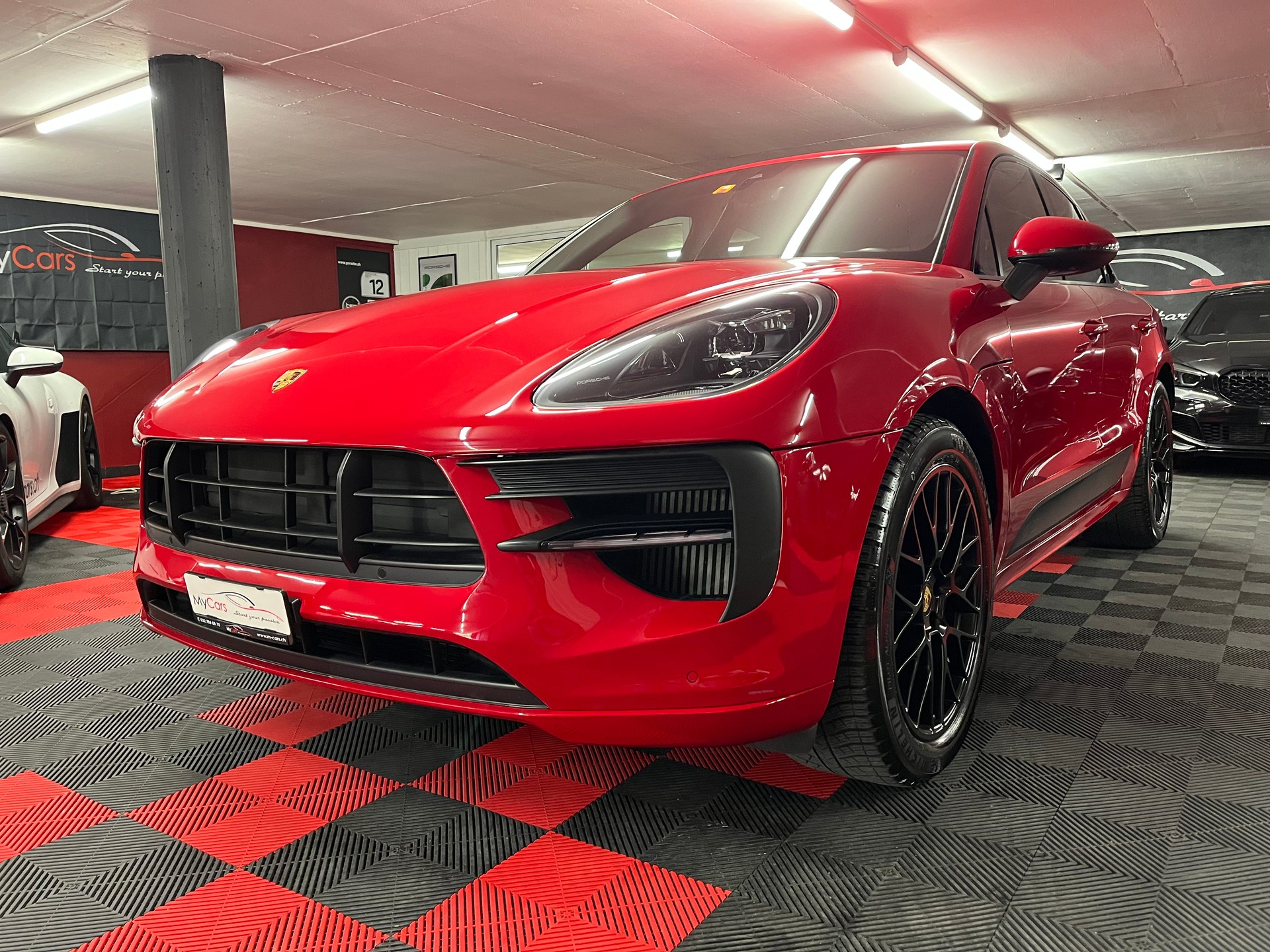 PORSCHE Macan GTS PDK-image-1