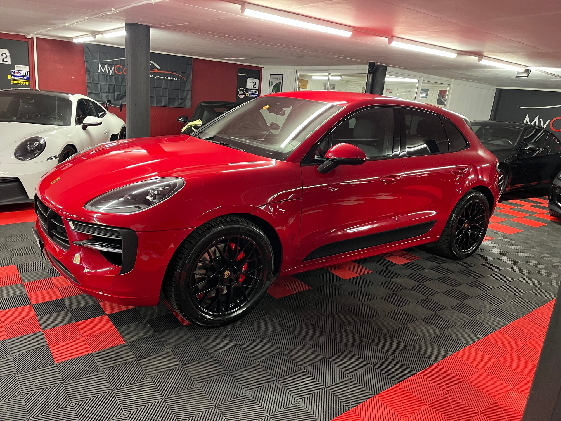 PORSCHE Macan GTS PDK-image-10