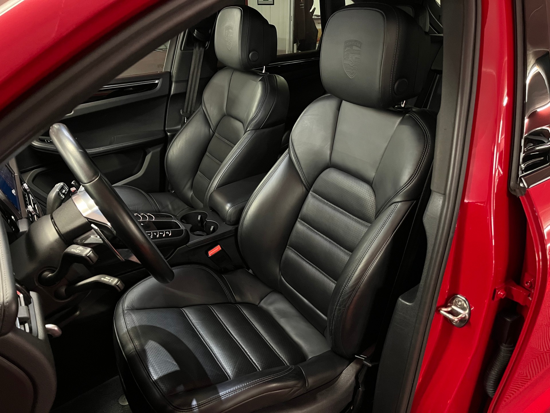 PORSCHE Macan GTS PDK-image-12