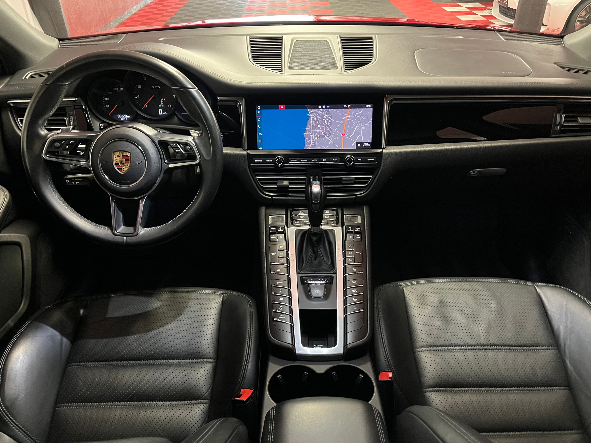 PORSCHE Macan GTS PDK-image-14