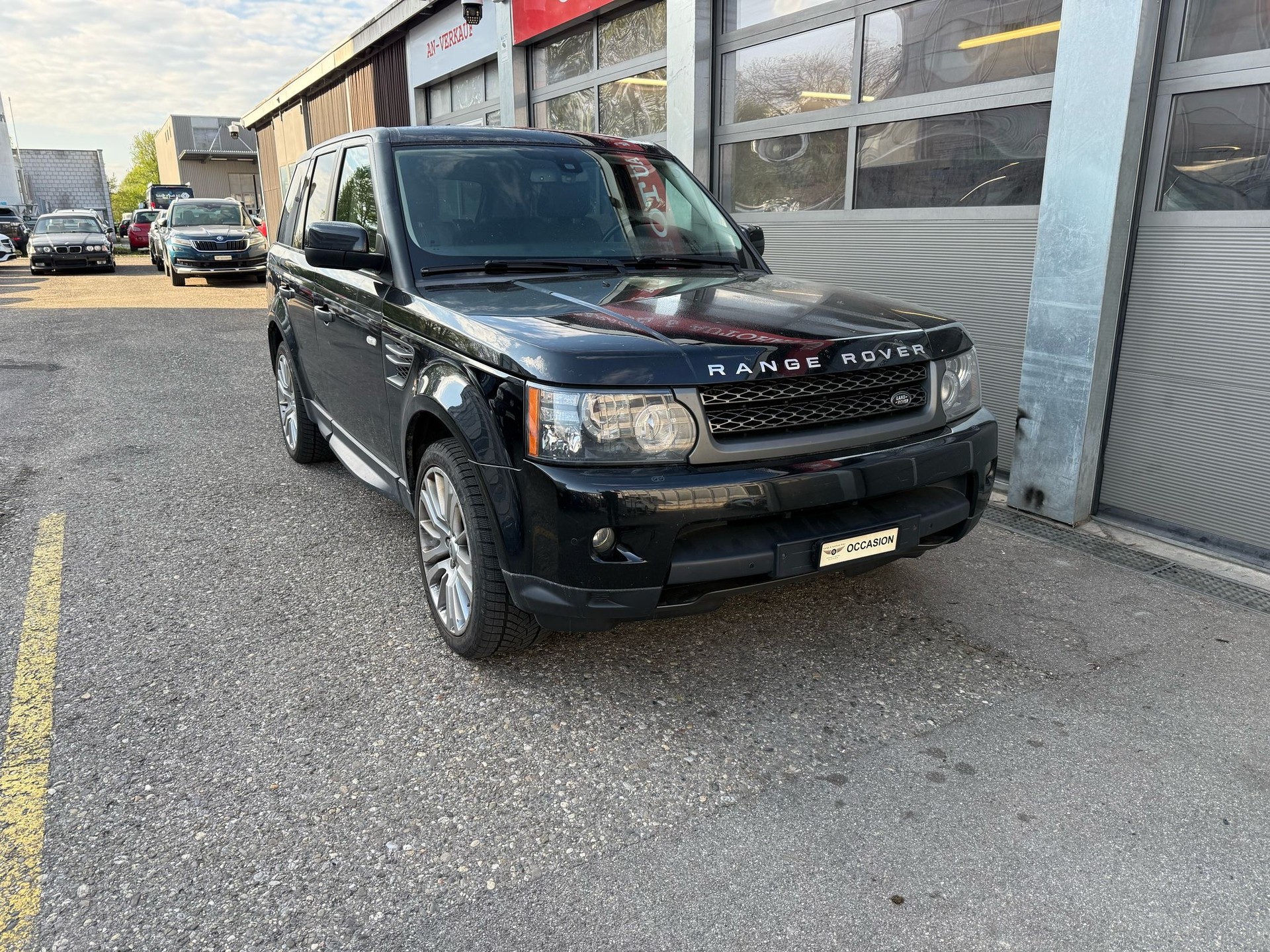 LAND ROVER Range Rover Sport 3.0 TDV6 SE Automatic-image-2