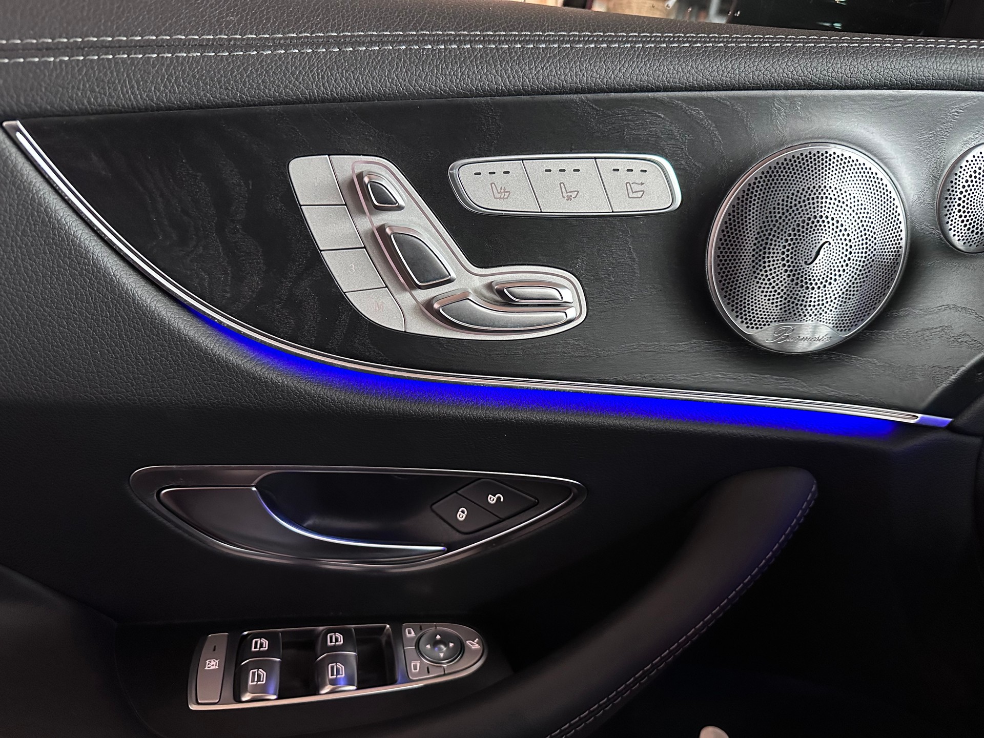 MERCEDES-BENZ E 53Cabriolet AMG 4 Matic+ 9G-Tronic-image-4