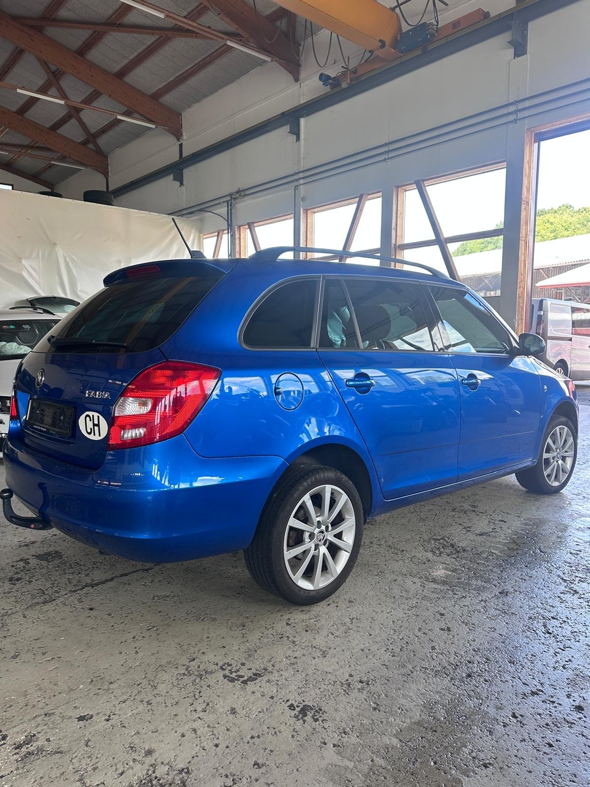 SKODA Fabia 1.2 TSI Ambition Plus-image-6