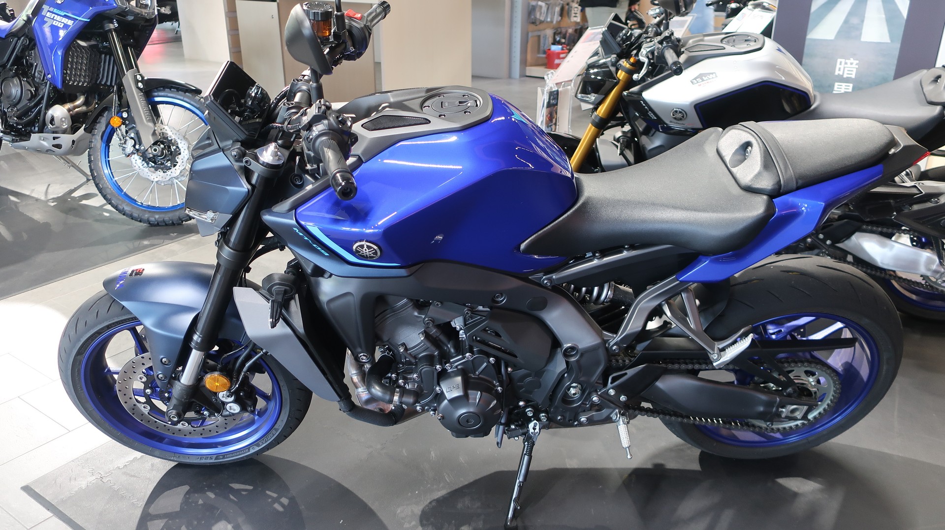 YAMAHA Y-AMT-showroom-element-1