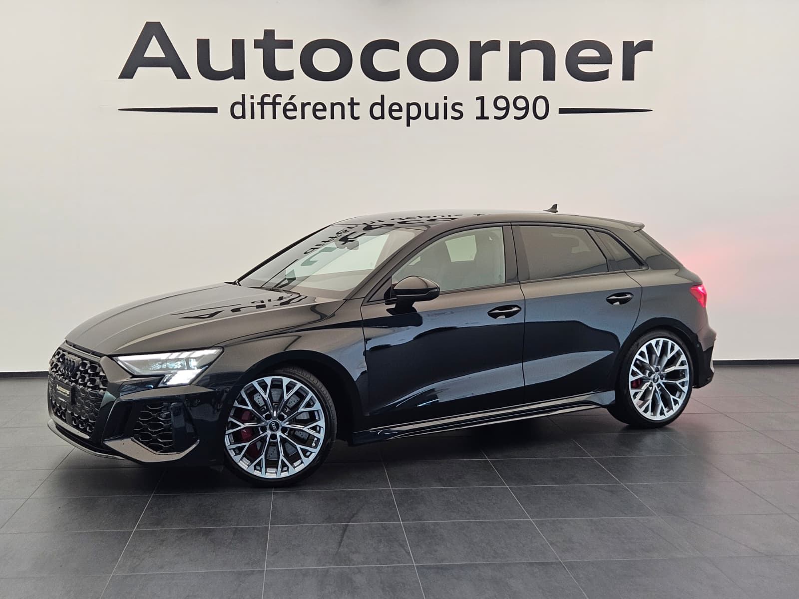 AUDI RS3 Sportback 2.5 TSI quattro S-tronic-image-0