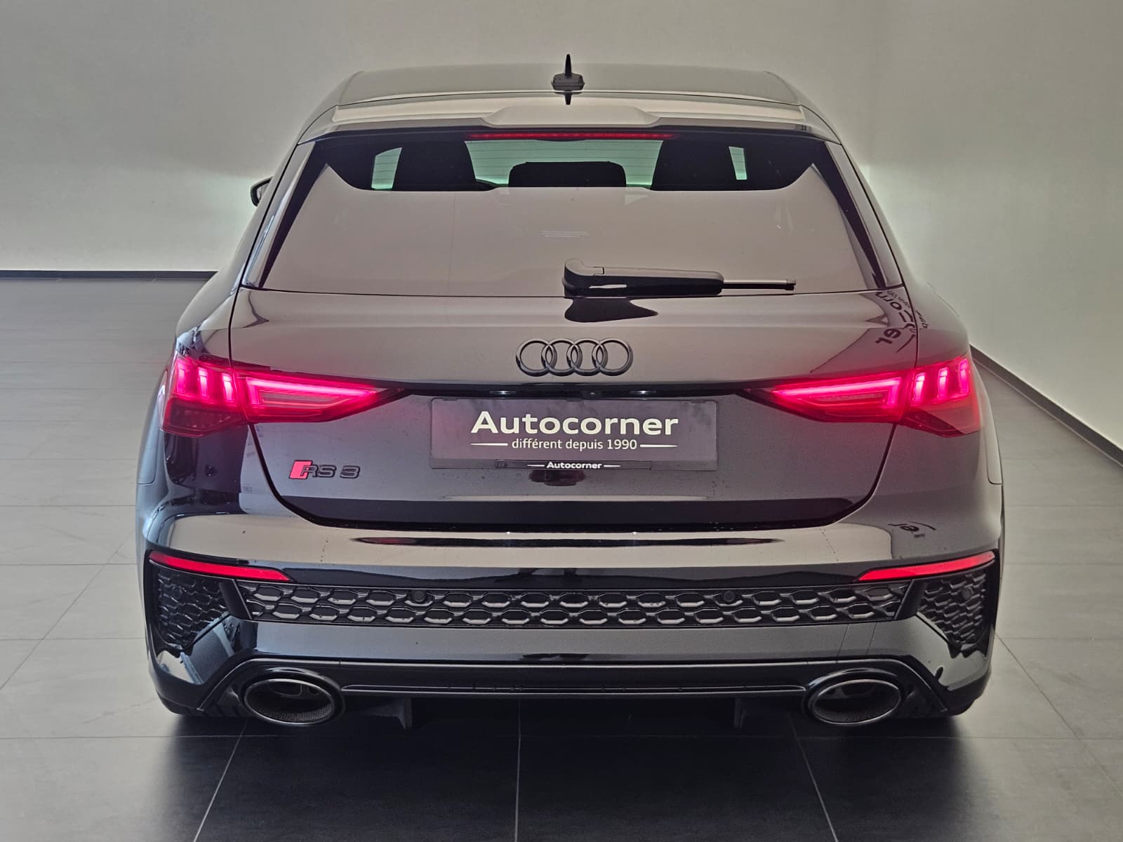 AUDI RS3 Sportback 2.5 TSI quattro S-tronic-image-7