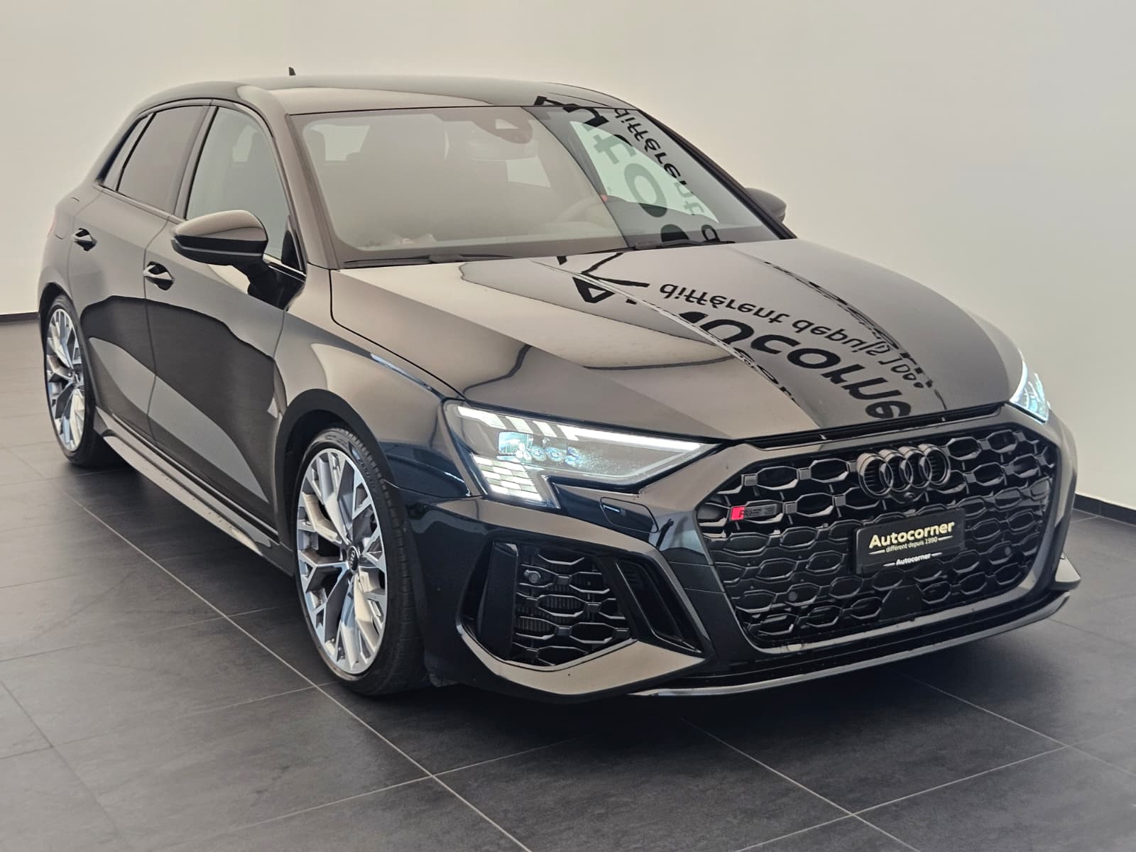 AUDI RS3 Sportback 2.5 TSI quattro S-tronic-image-3