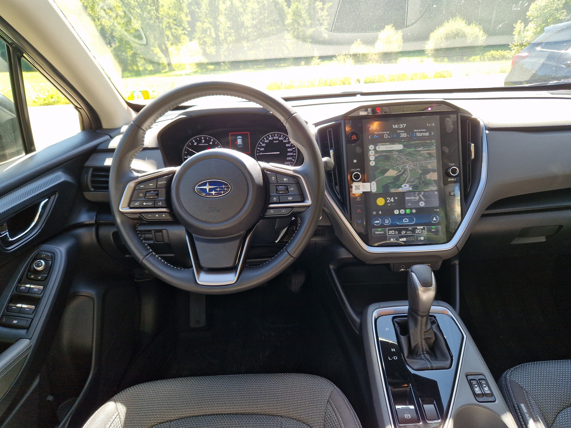 SUBARU Crosstrek 2.0 e-Boxer Swiss Plus AWD Lineartronic-image-8