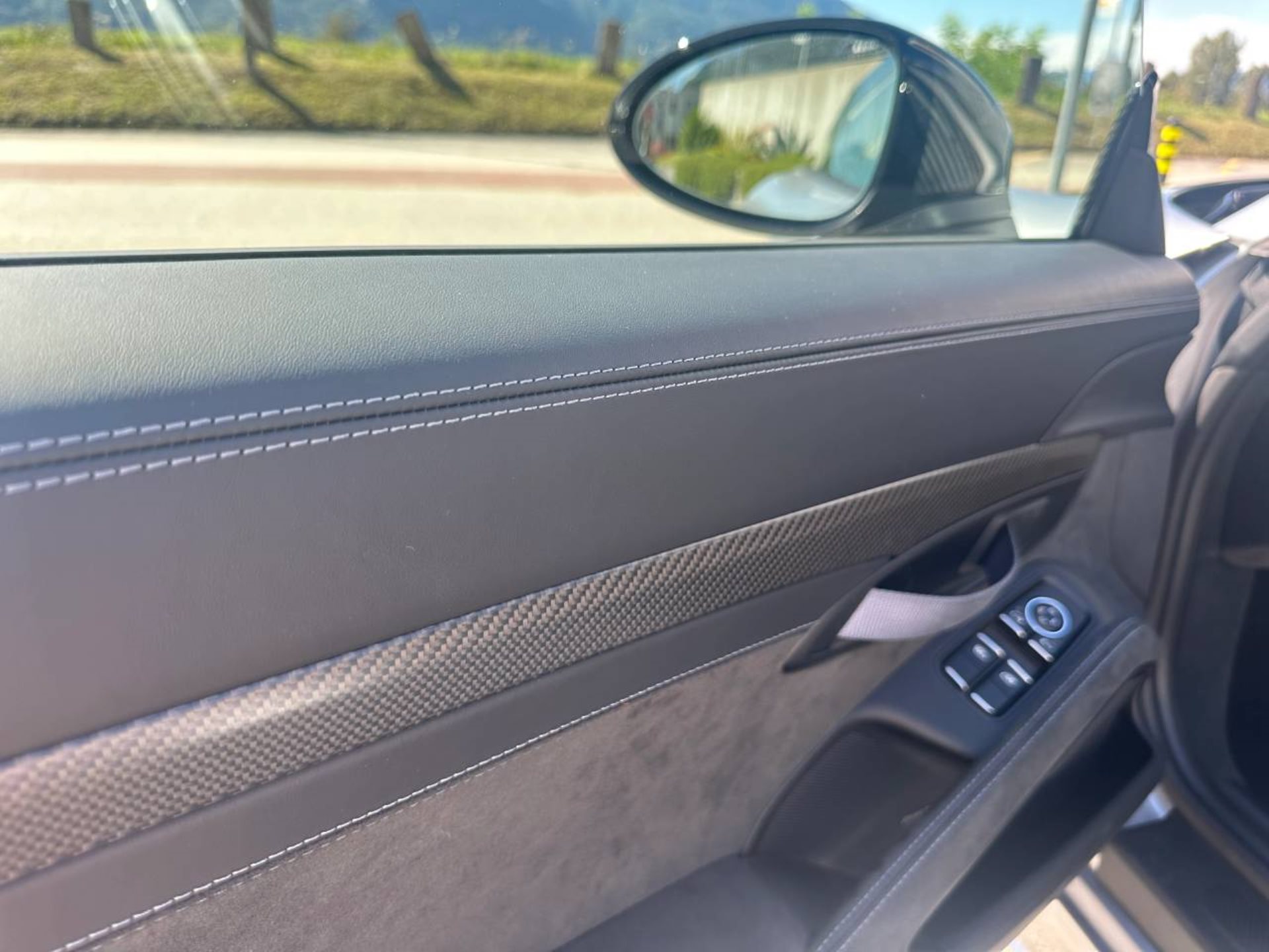 PORSCHE 718 Spyder RS (MY24)-image-31