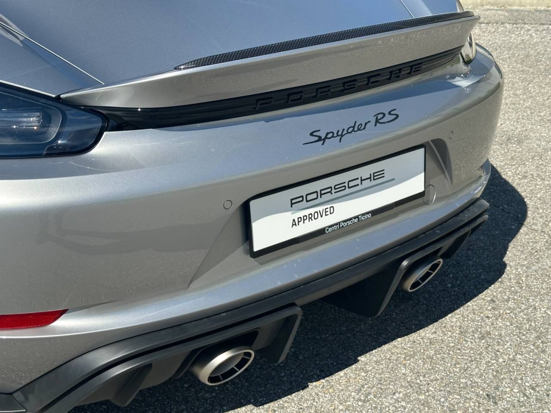PORSCHE 718 Spyder RS (MY24)-image-12