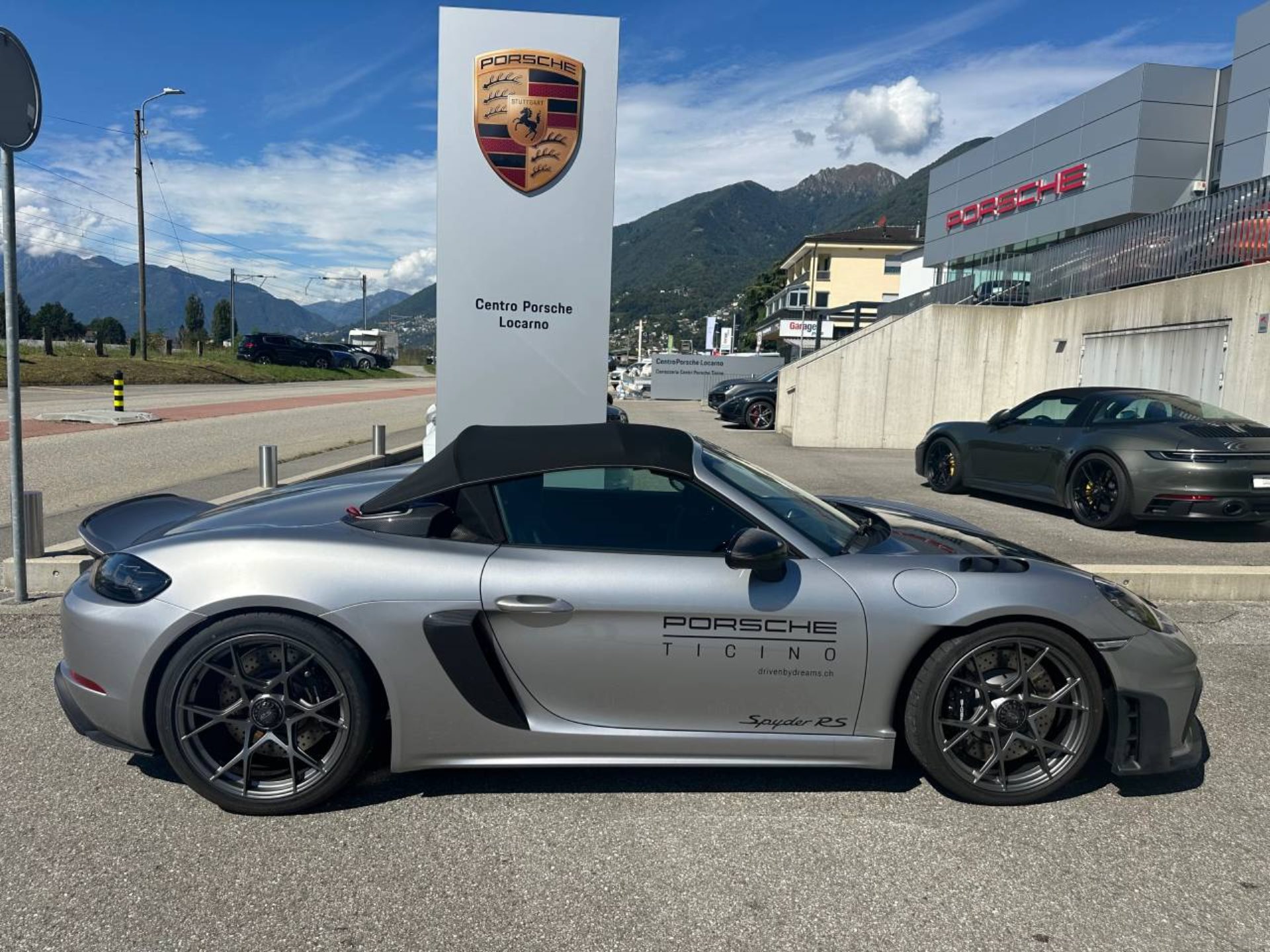 PORSCHE 718 Spyder RS (MY24)-image-7