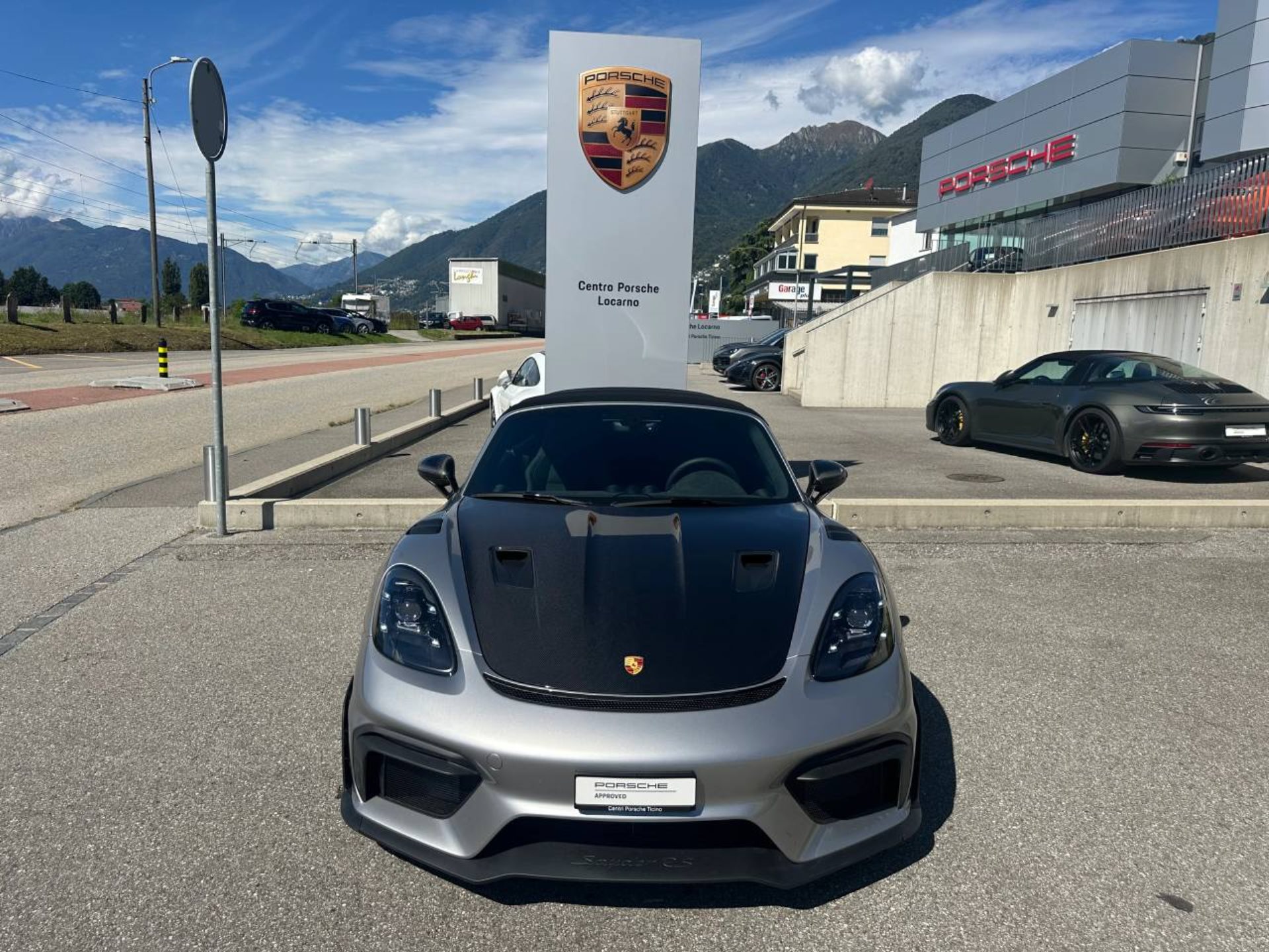 PORSCHE 718 Spyder RS (MY24)-image-9