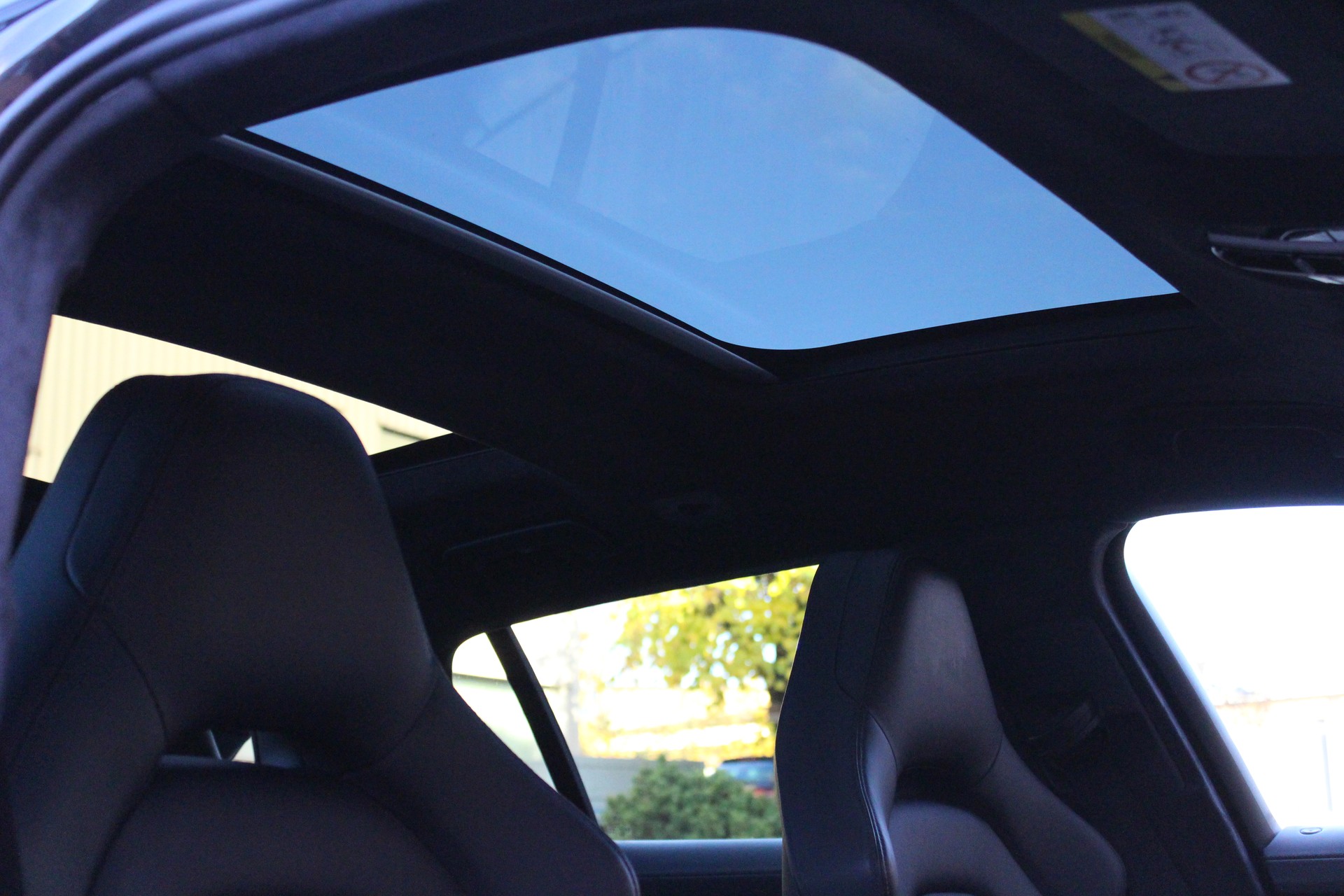 PORSCHE Panamera GTS Sport Turismo PDK - "CH Fahrzeug * Toit Pano * Sport Chrono * Echap. Sport * Toutes Roues Directr. * Caméra 360'"-image-26