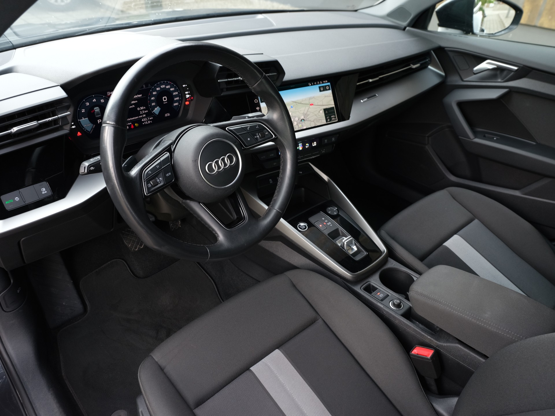 AUDI Audi A3 Limousine 30TFSI-image-10
